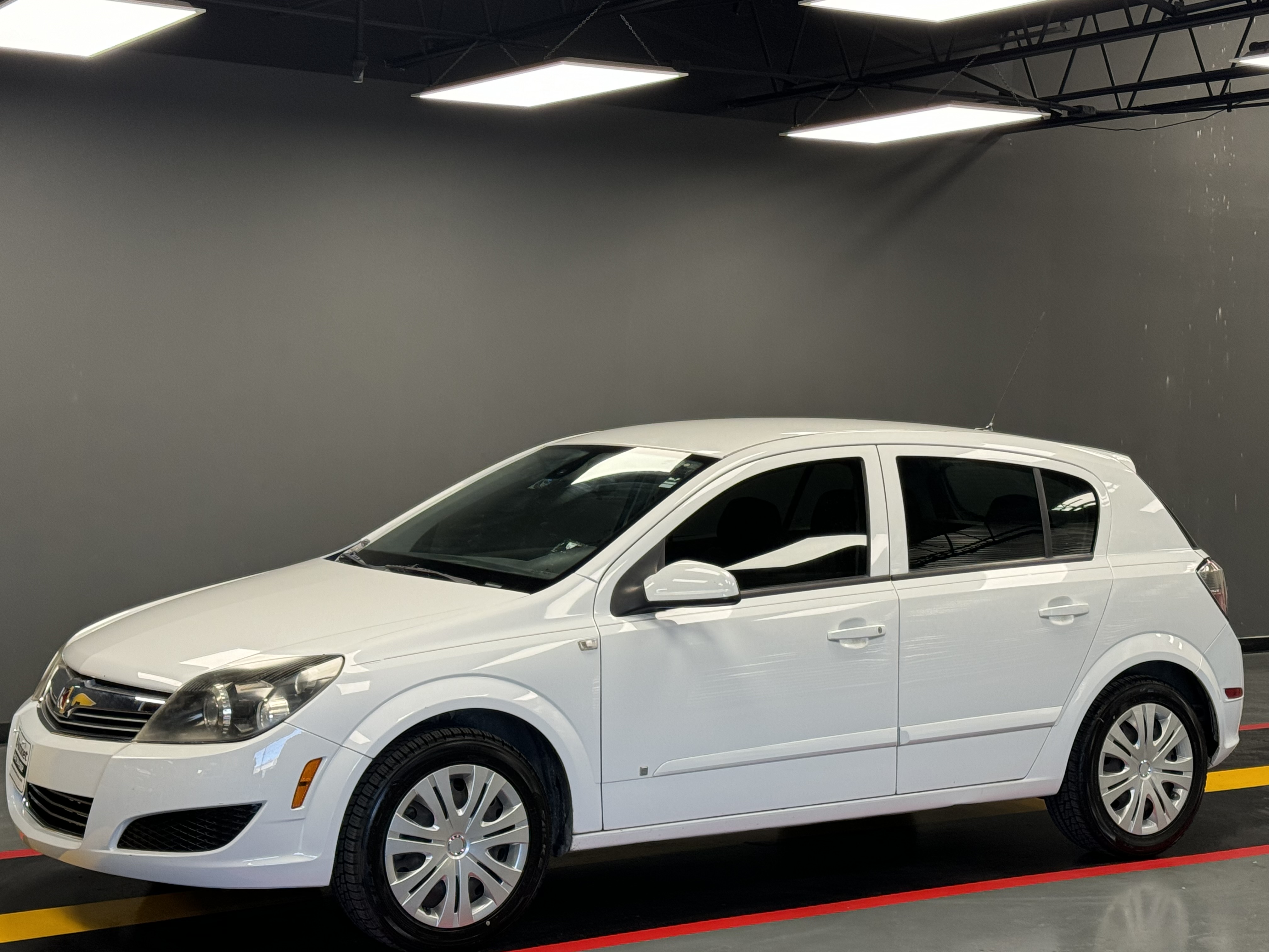 White 2008 Saturn Astra Hatchback Front-Wheel Drive Automatic