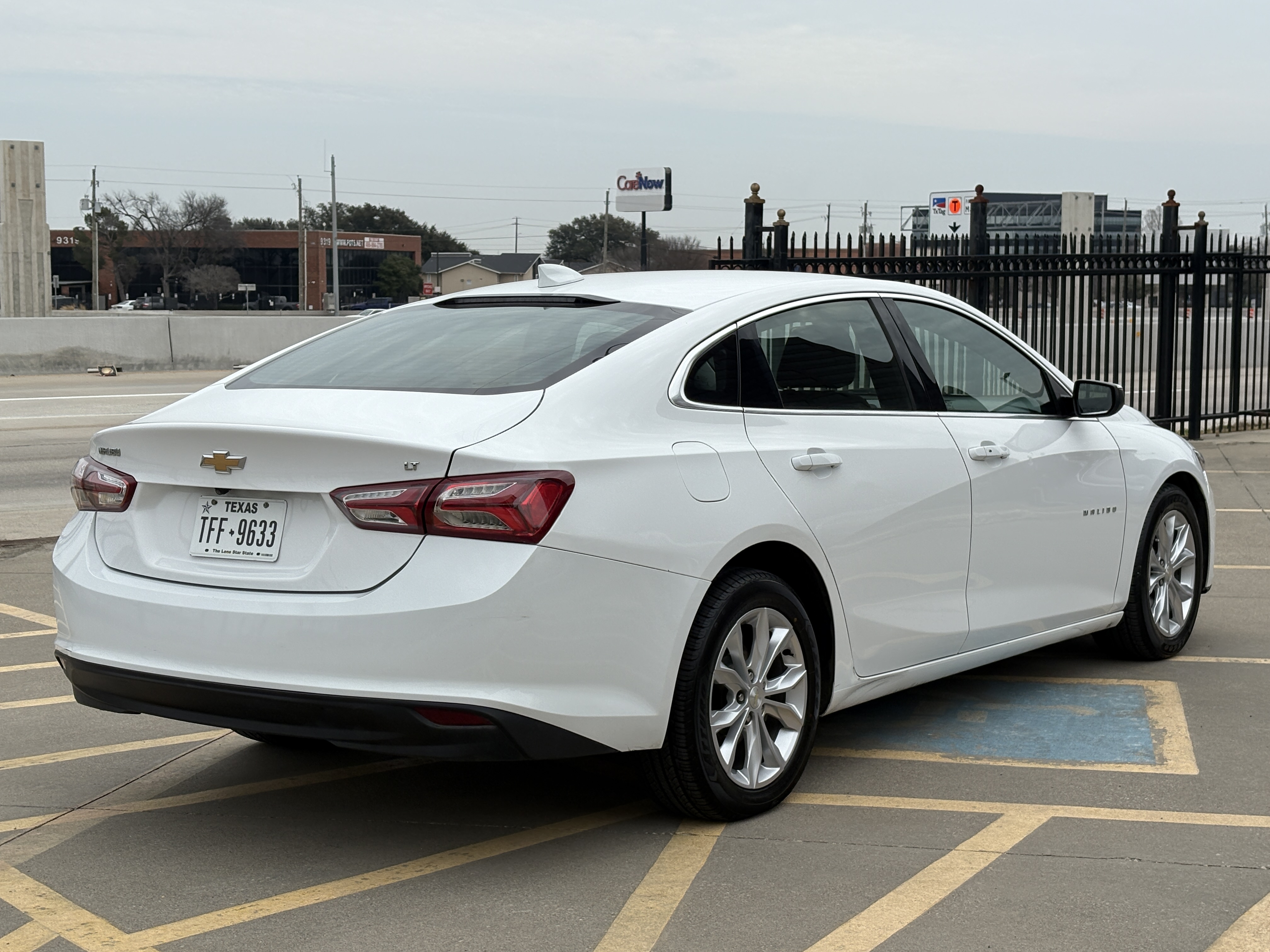 View vehicle photo 5