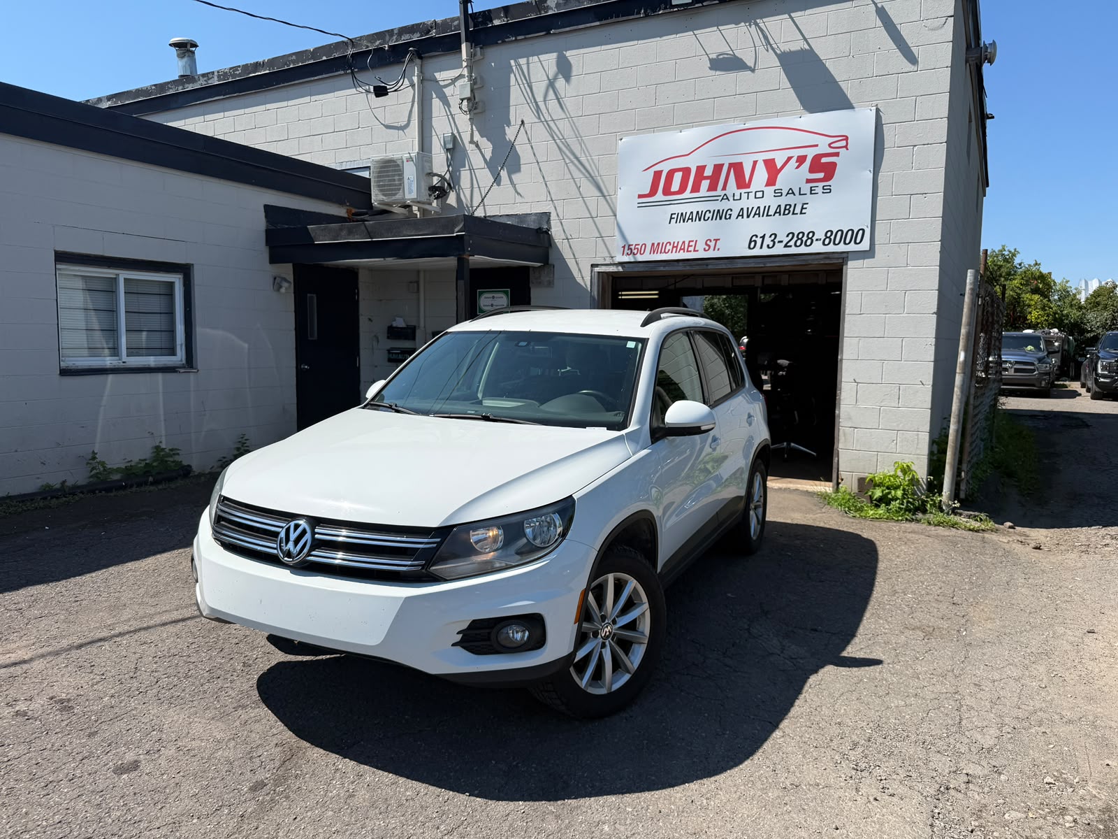White 2017 Volkswagen Tiguan SUV / Crossover All-Wheel Drive Automatic