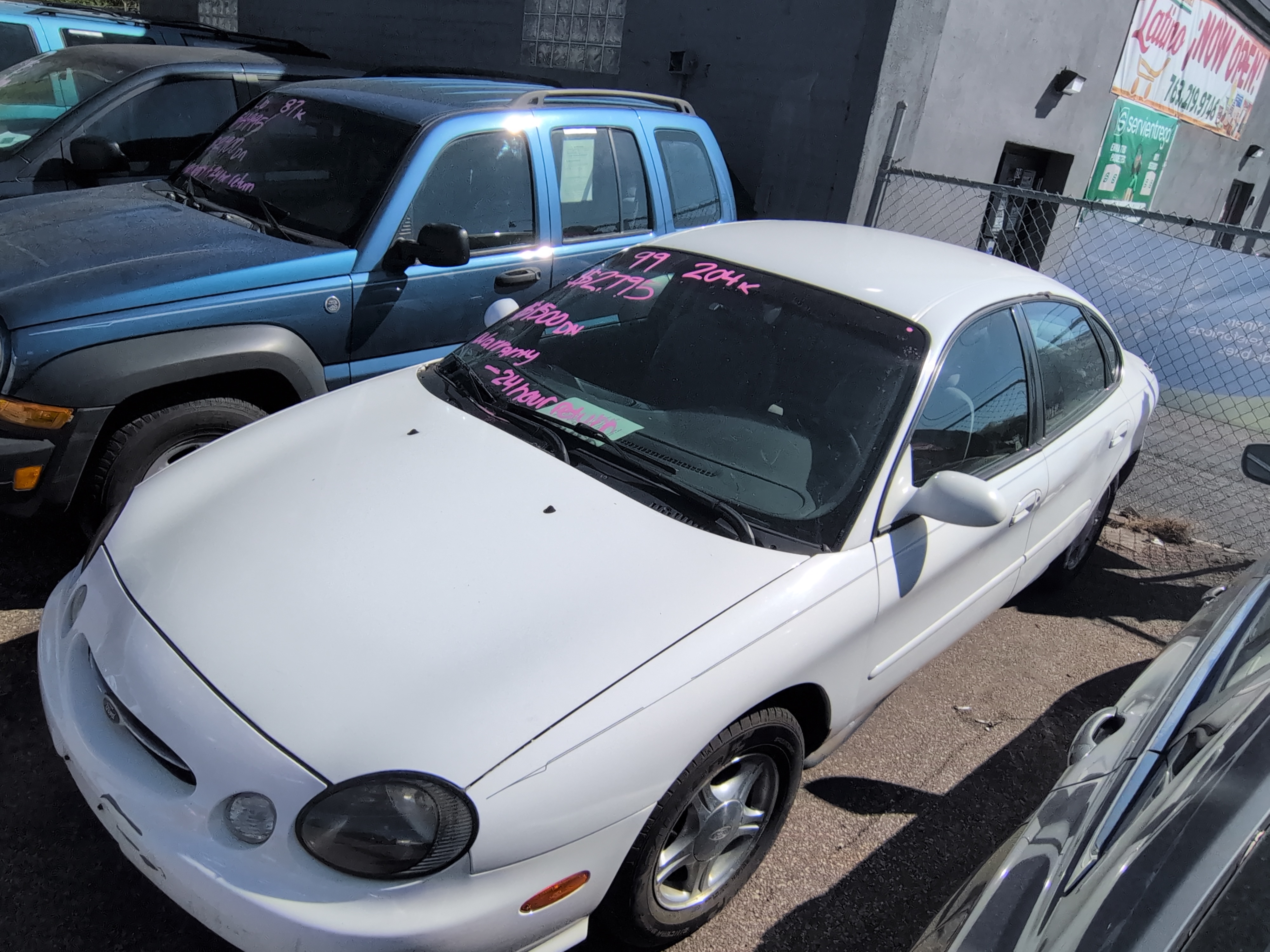 1999 Ford Taurus SE