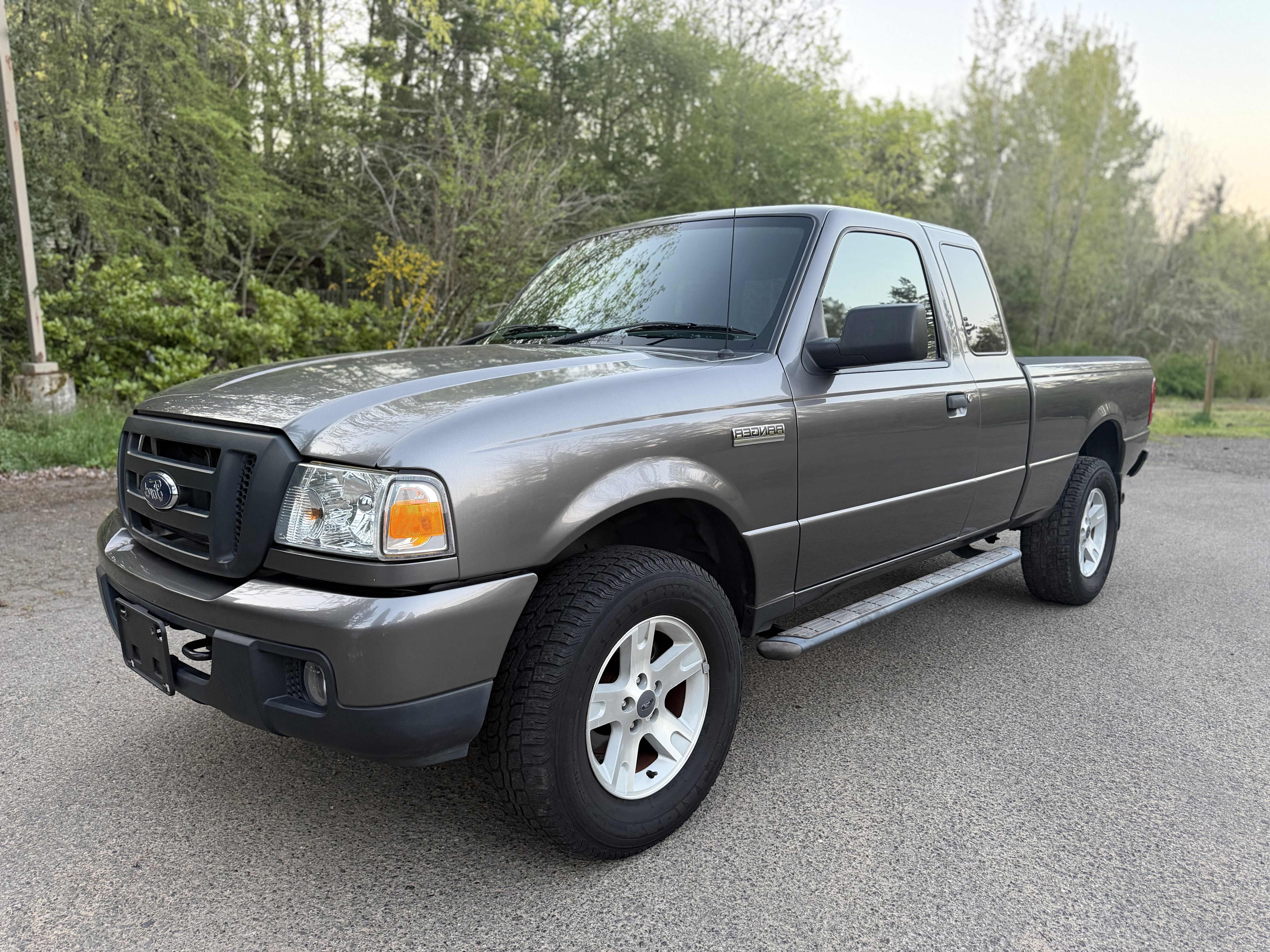 Gray 2006 Ford Ranger XLT 2 Door SuperCab 4WD Pickup Truck Four-Wheel Drive Automatic