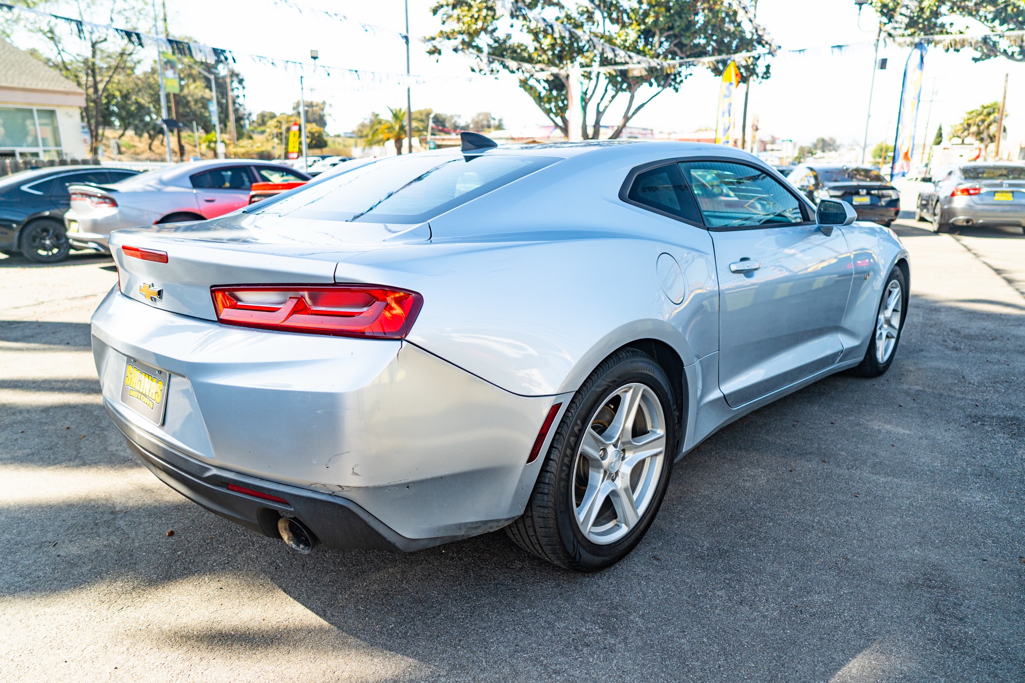 View vehicle photo 5