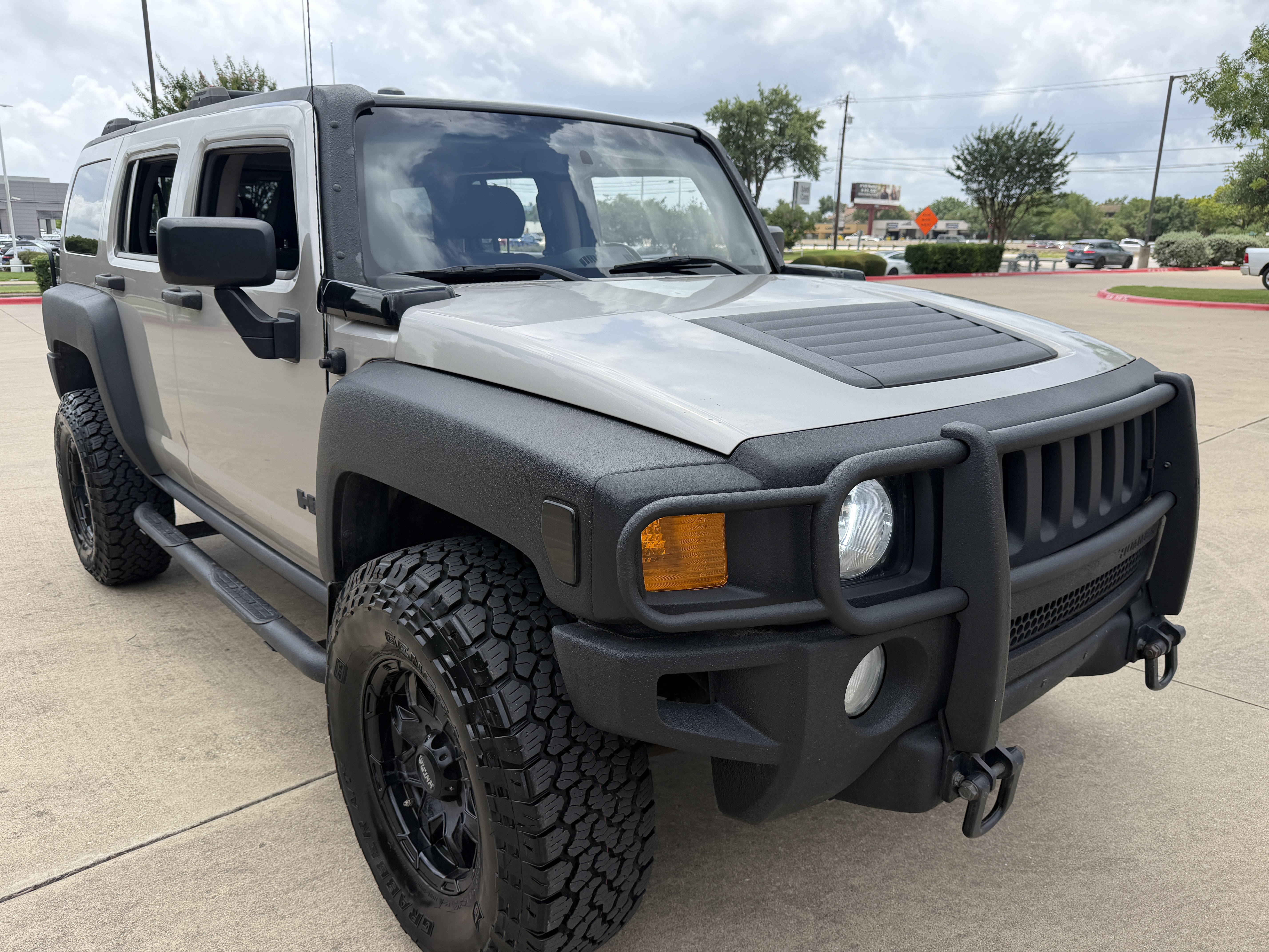 Silver 2007 Hummer H3 4 Dr Base SUV / Crossover Four-Wheel Drive Manual