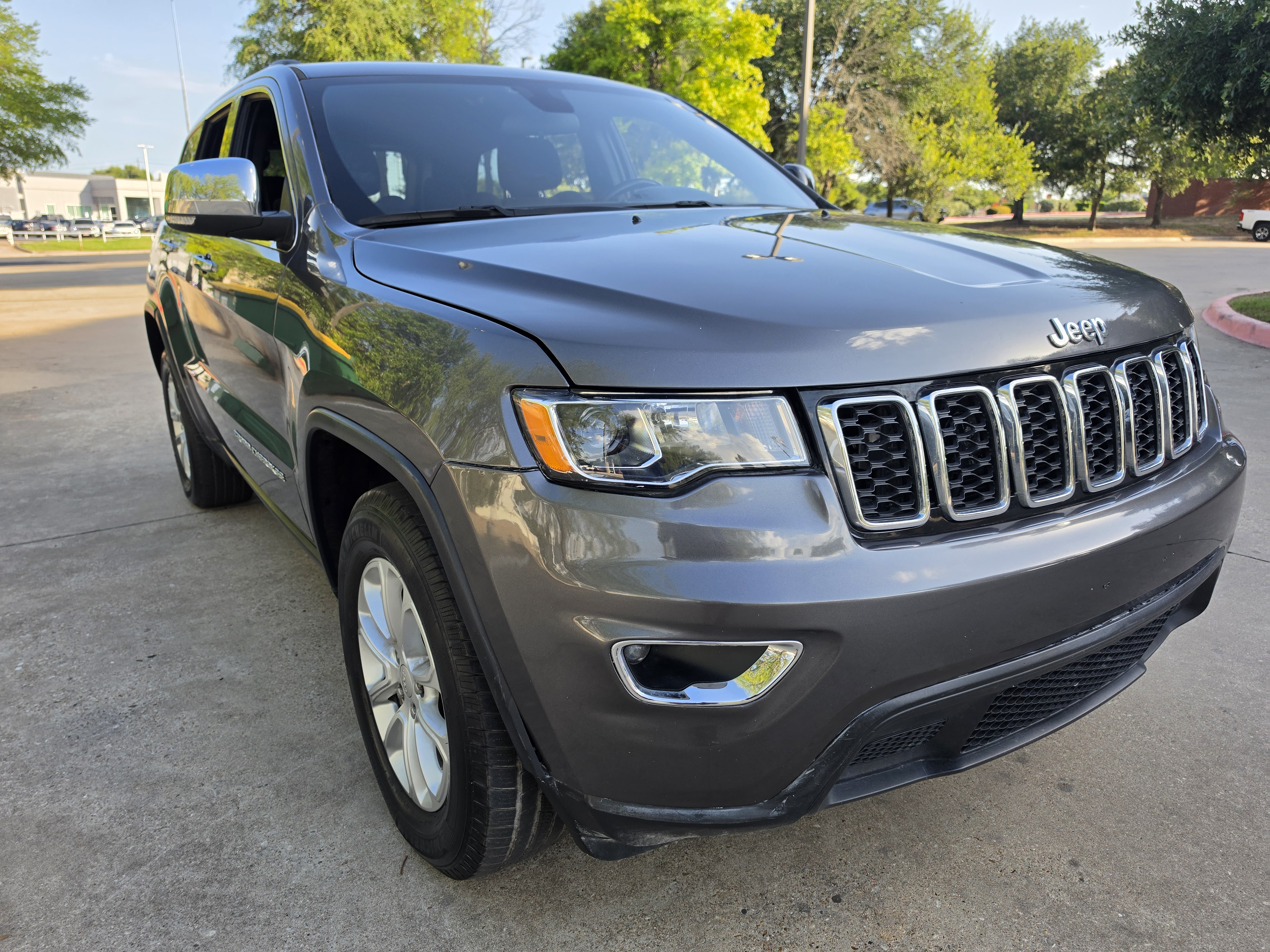 2021 Jeep Grand Cherokee Laredo