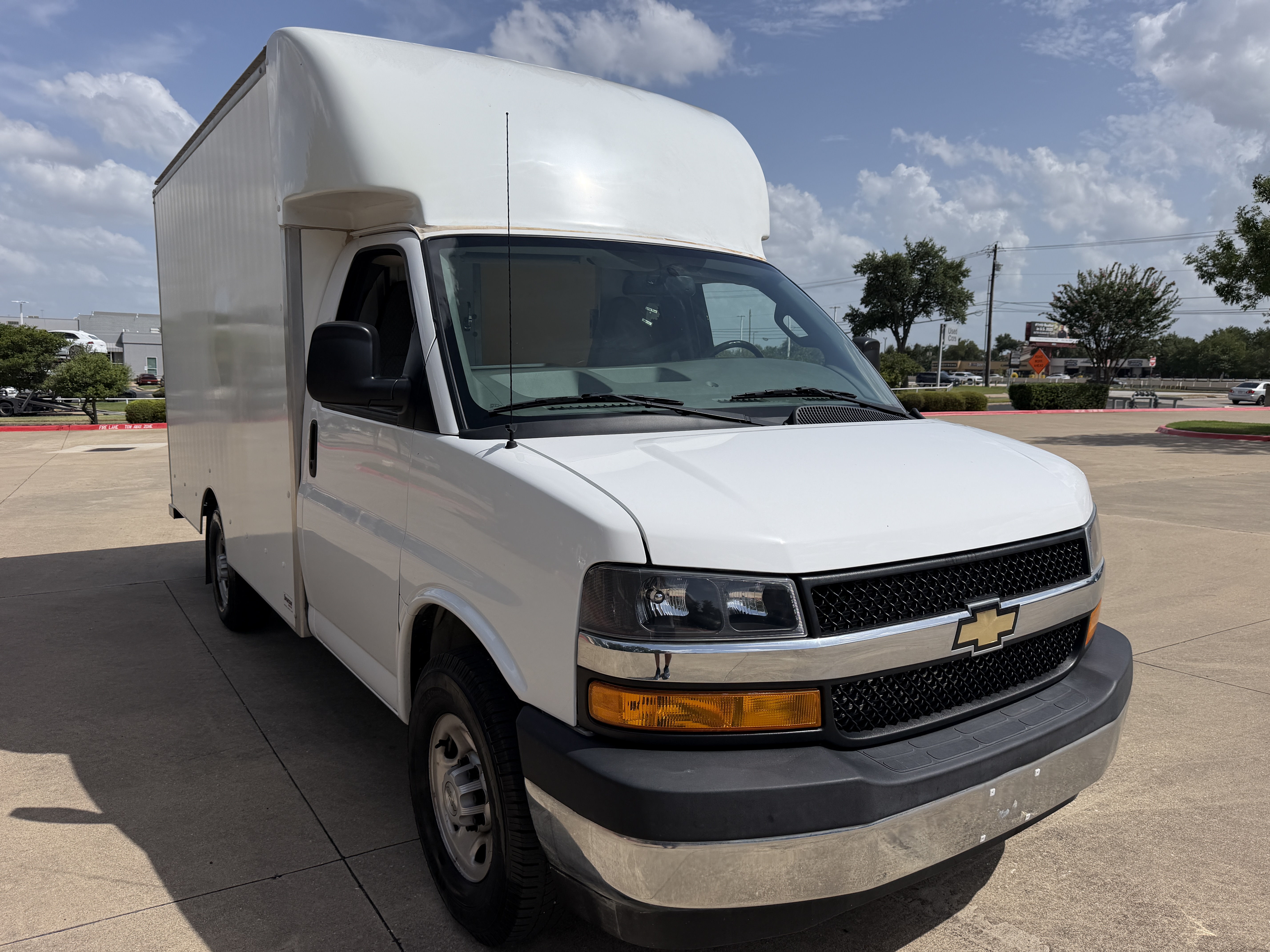 White 2021 Chevrolet Express Chassis Van Rear-Wheel Drive Automatic