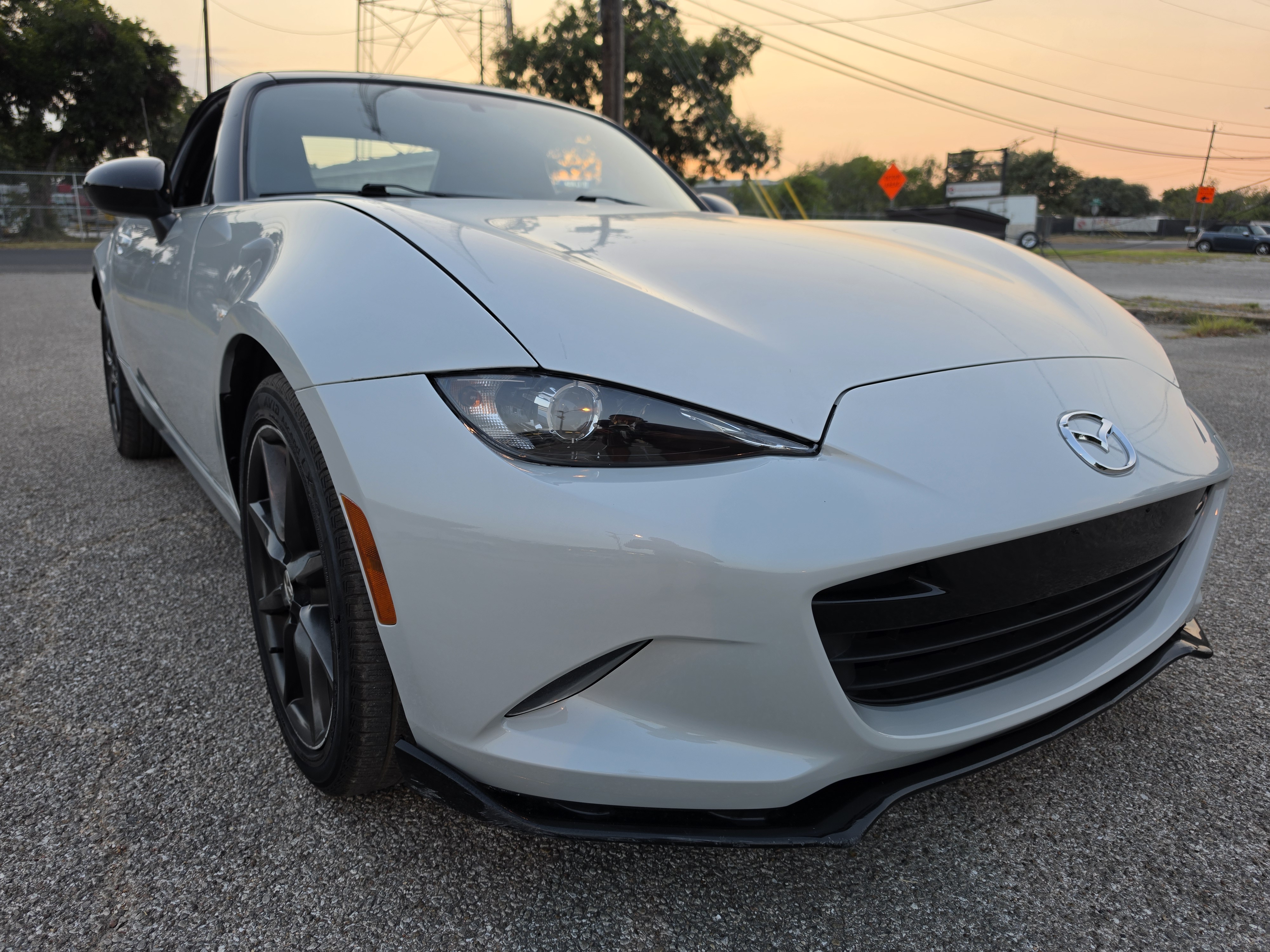 White 2016 Mazda MX-5 Miata Convertible Rear-Wheel Drive