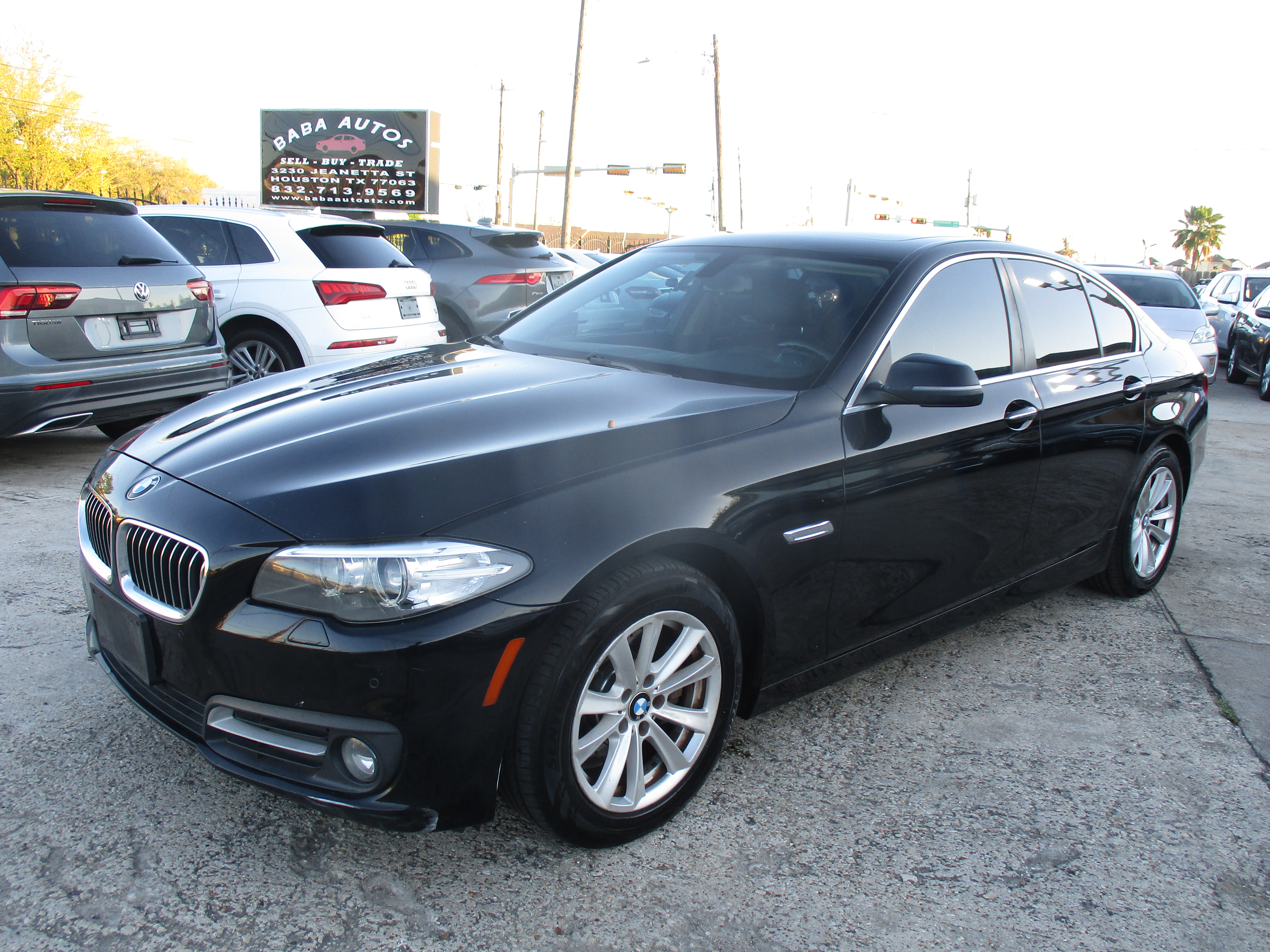 BMW 5 Series 528i Sedan RWD