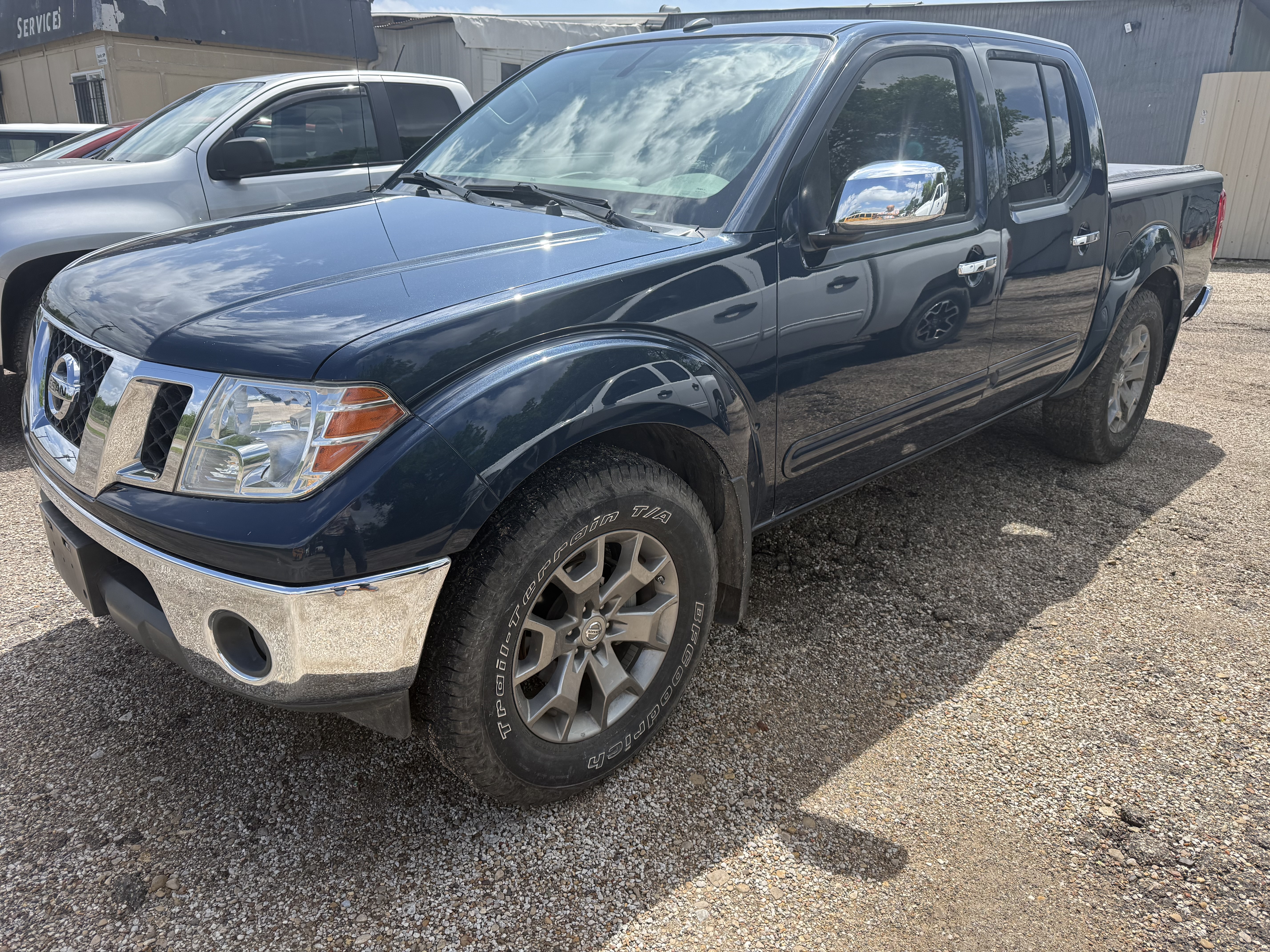 Blue 2019 Nissan Frontier SL Crew Cab 4WD Pickup Truck Four-Wheel Drive Automatic