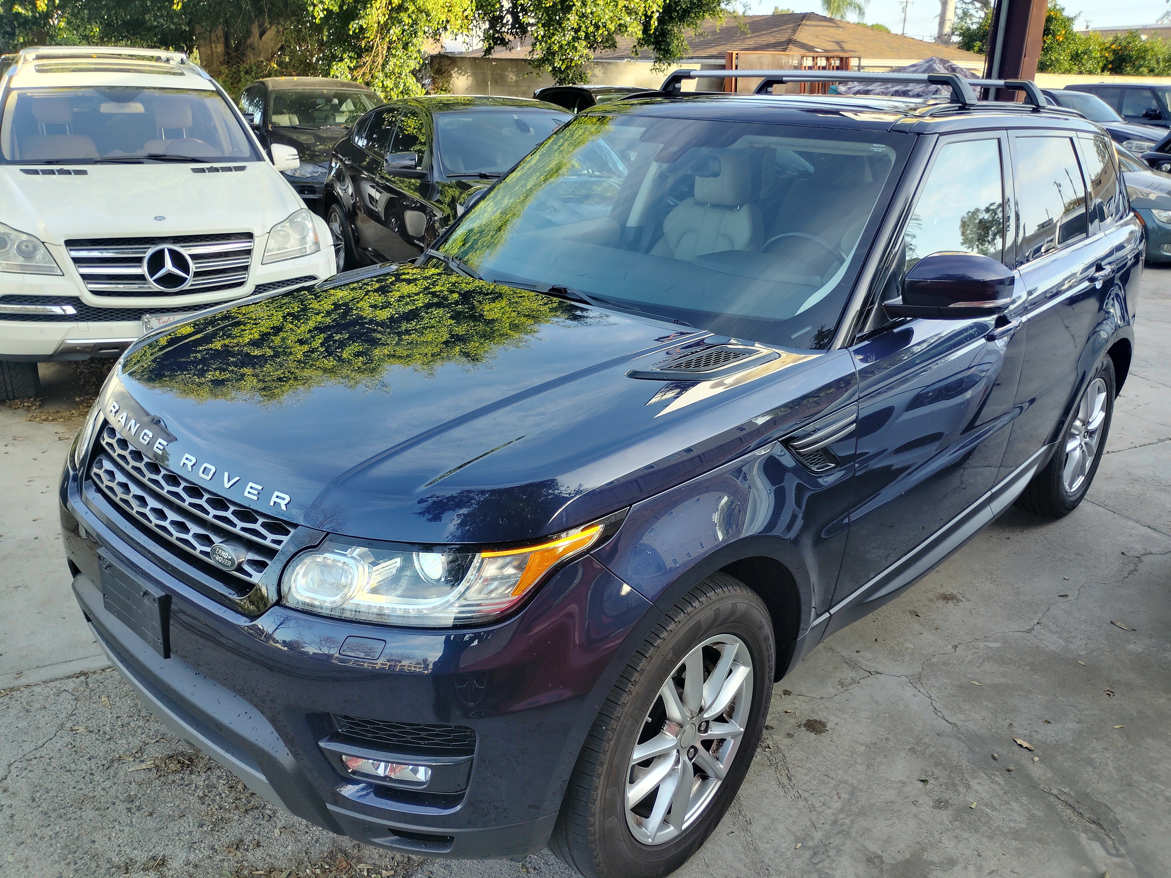 View vehicle photo 2