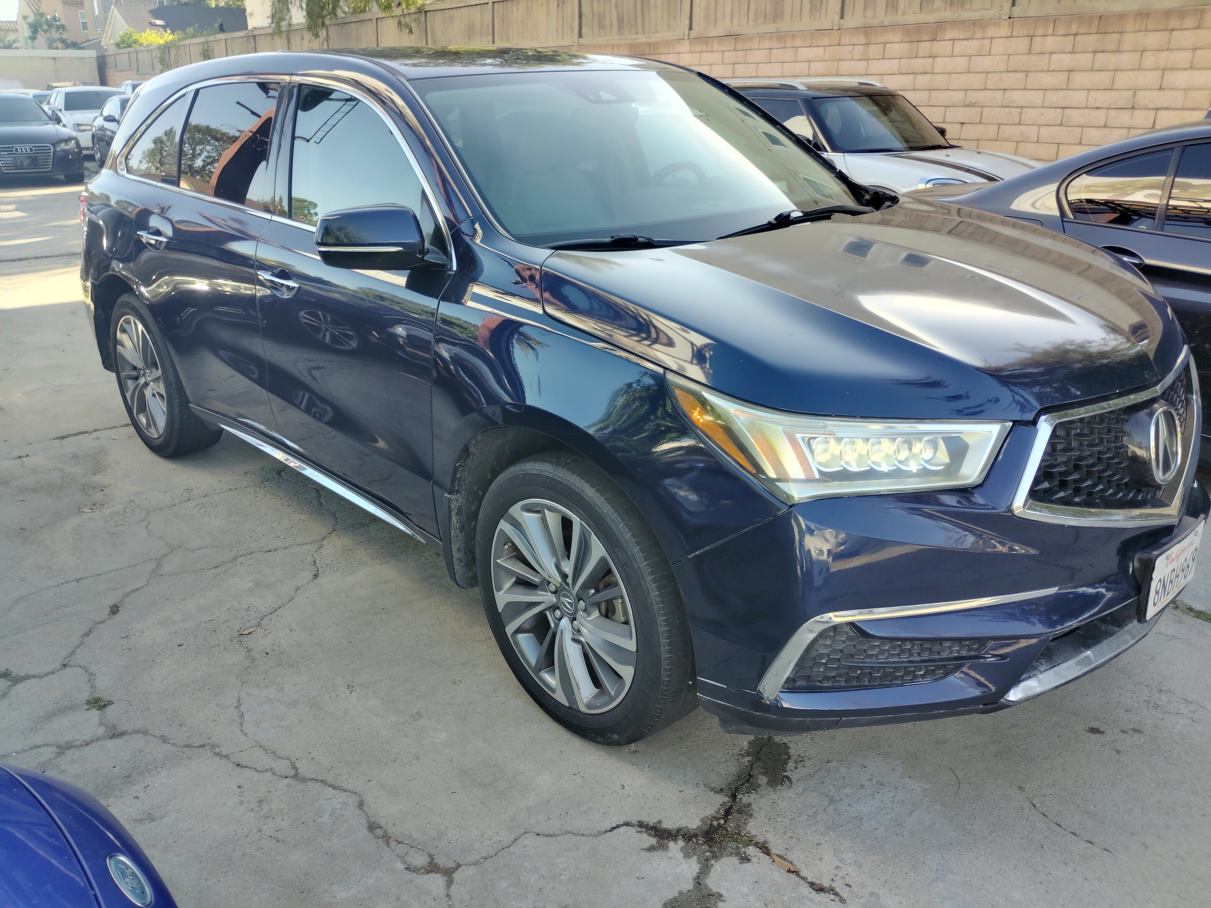 View vehicle photo 3