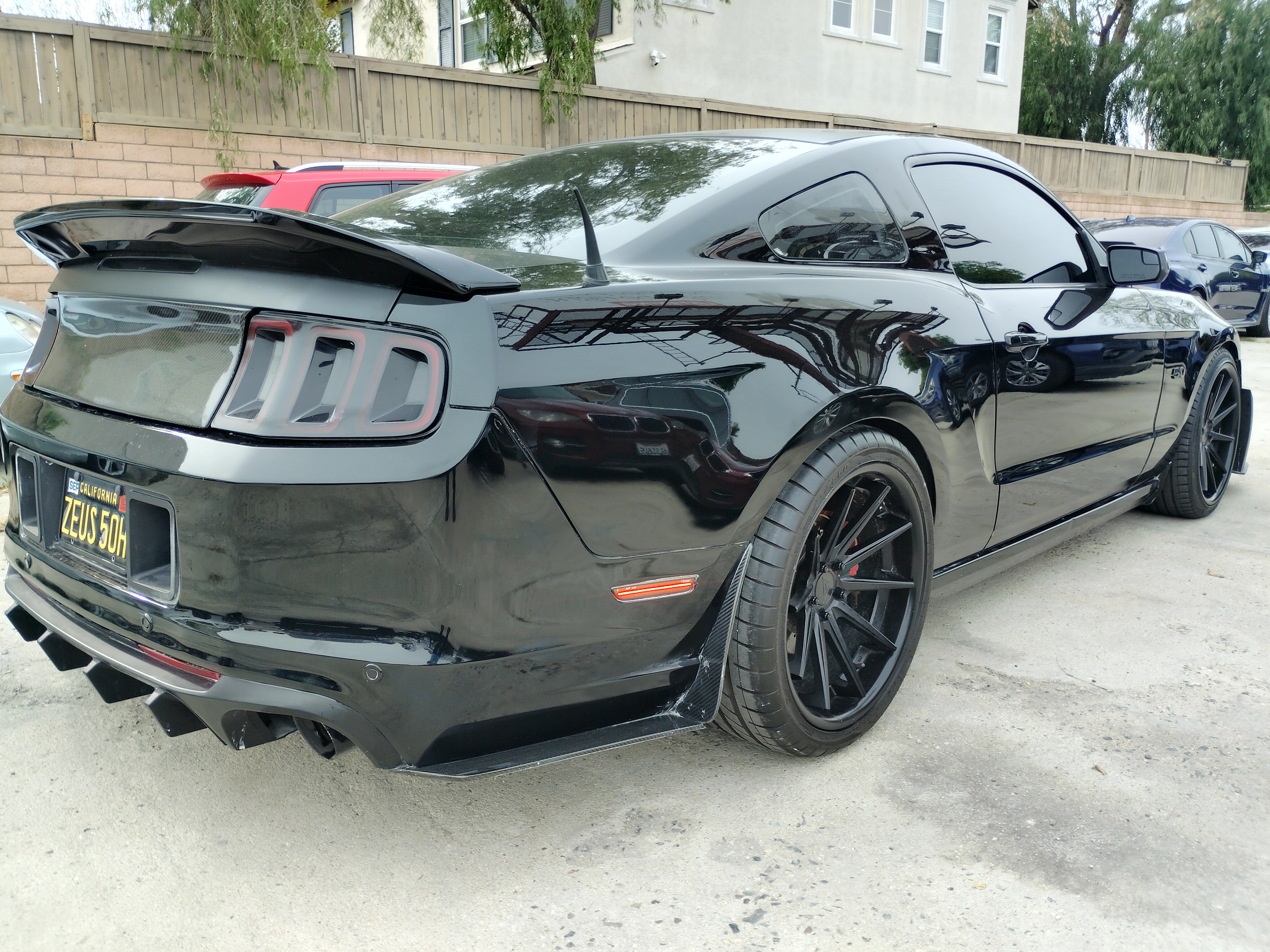 View vehicle photo 5