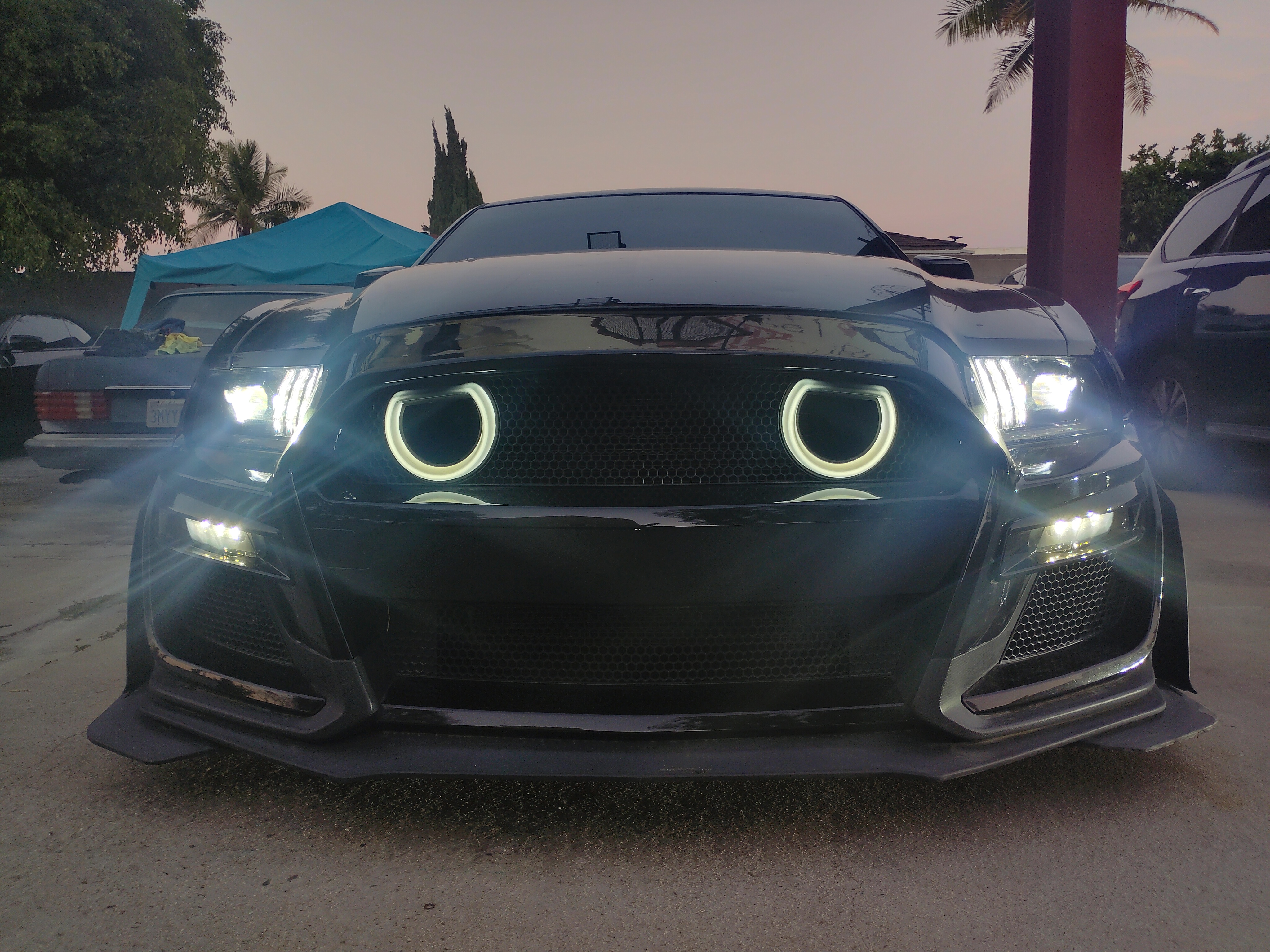 View vehicle photo 2