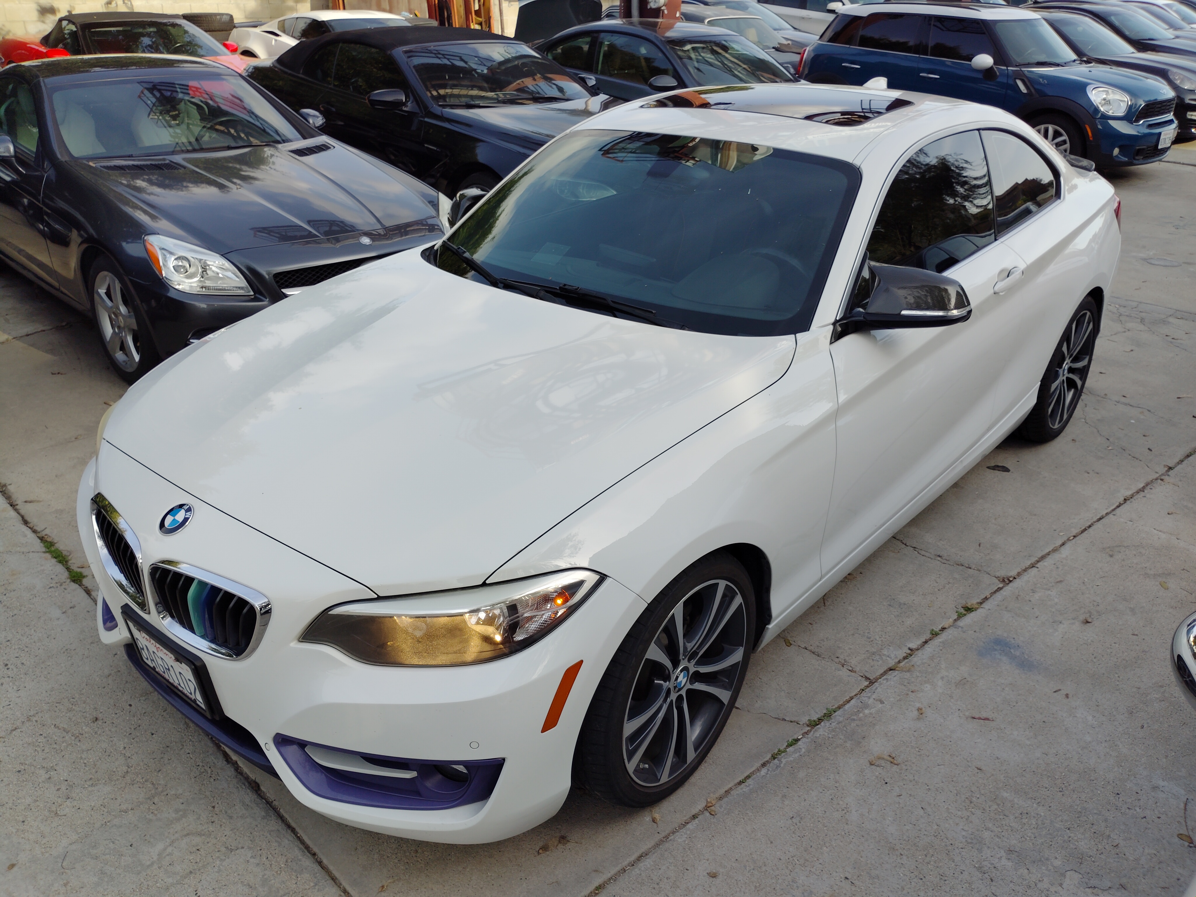 View vehicle photo 3