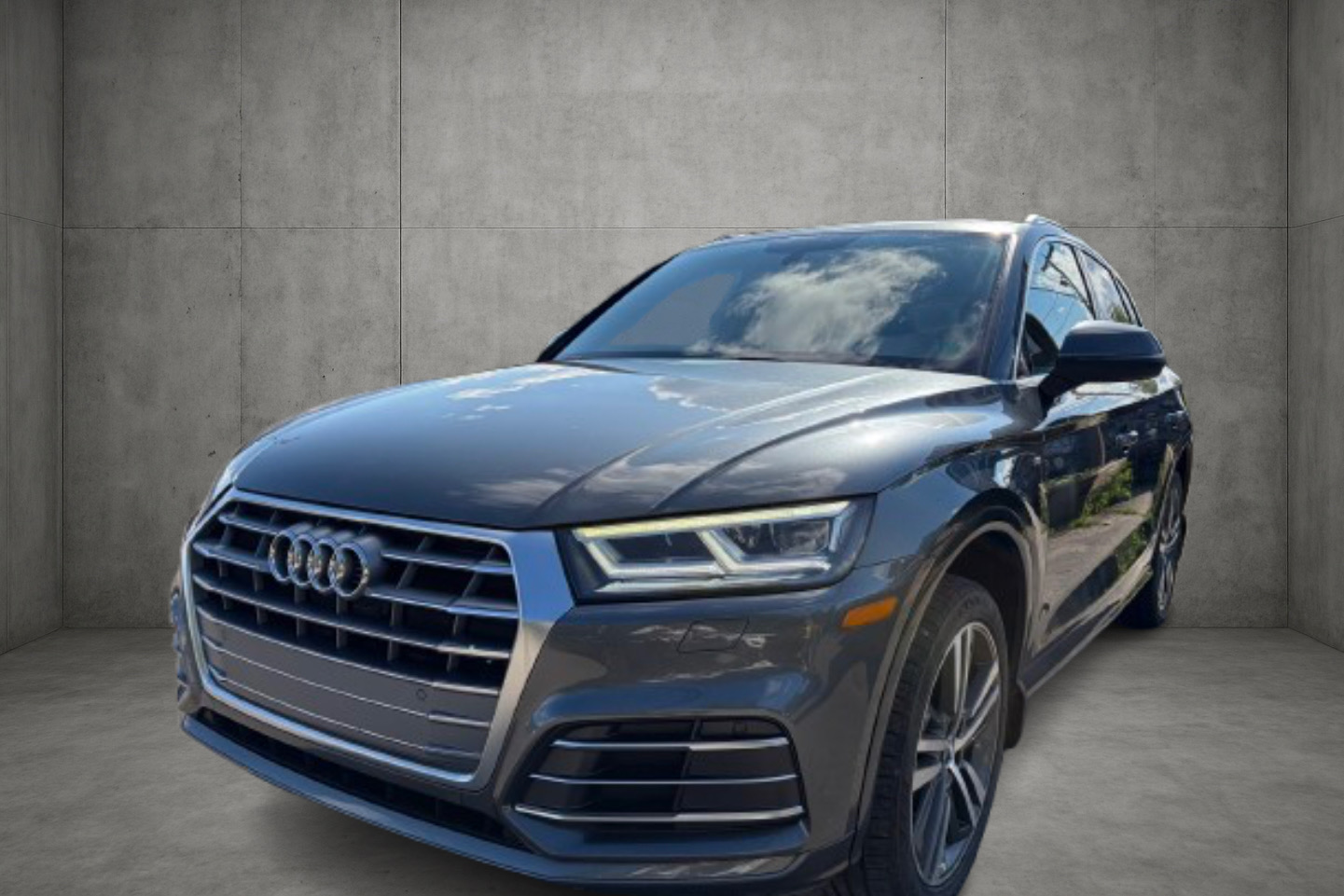 Gray 2018 Audi Q5 SUV / Crossover Automatic