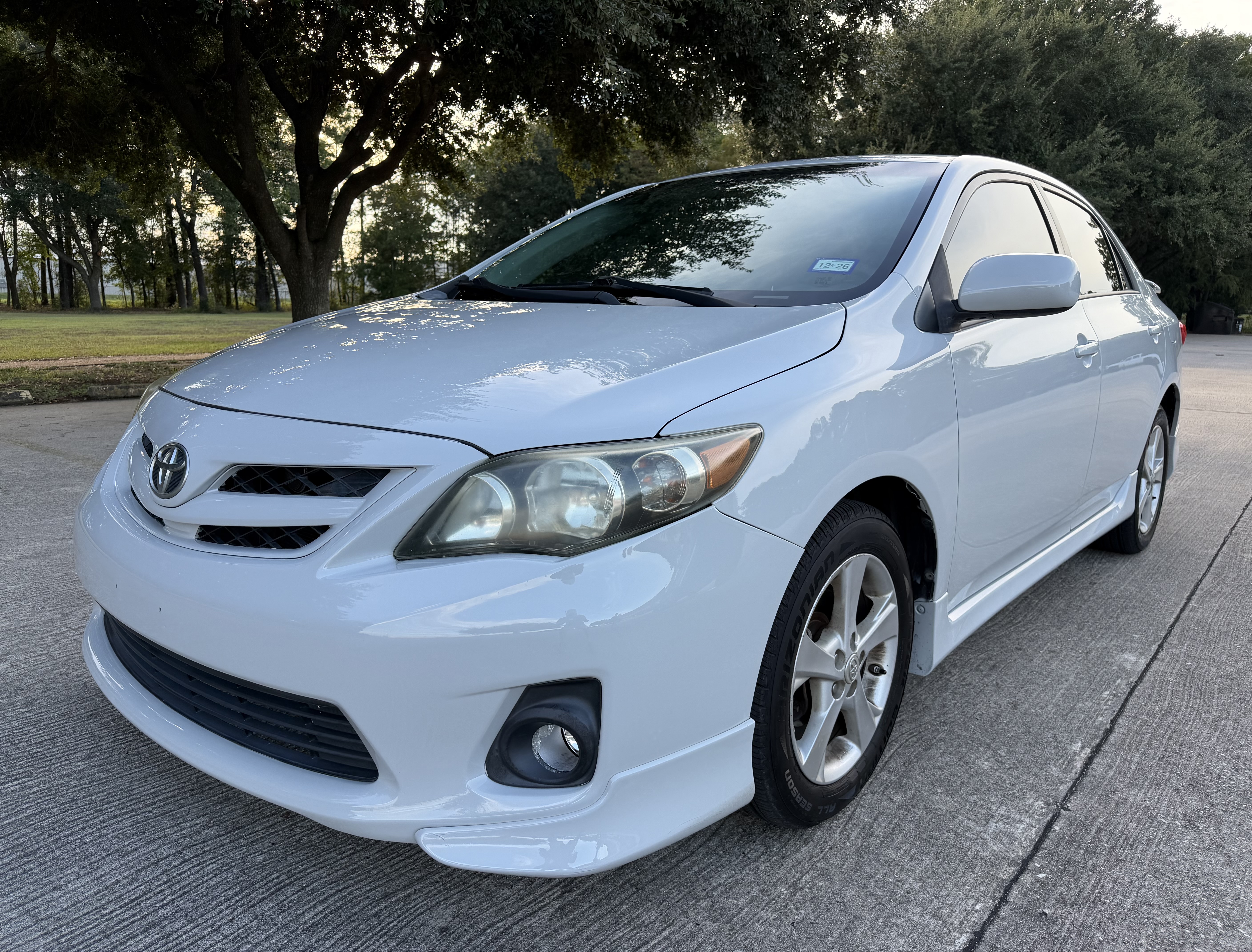 Gray 2011 Toyota Corolla Sedan Front-Wheel Drive