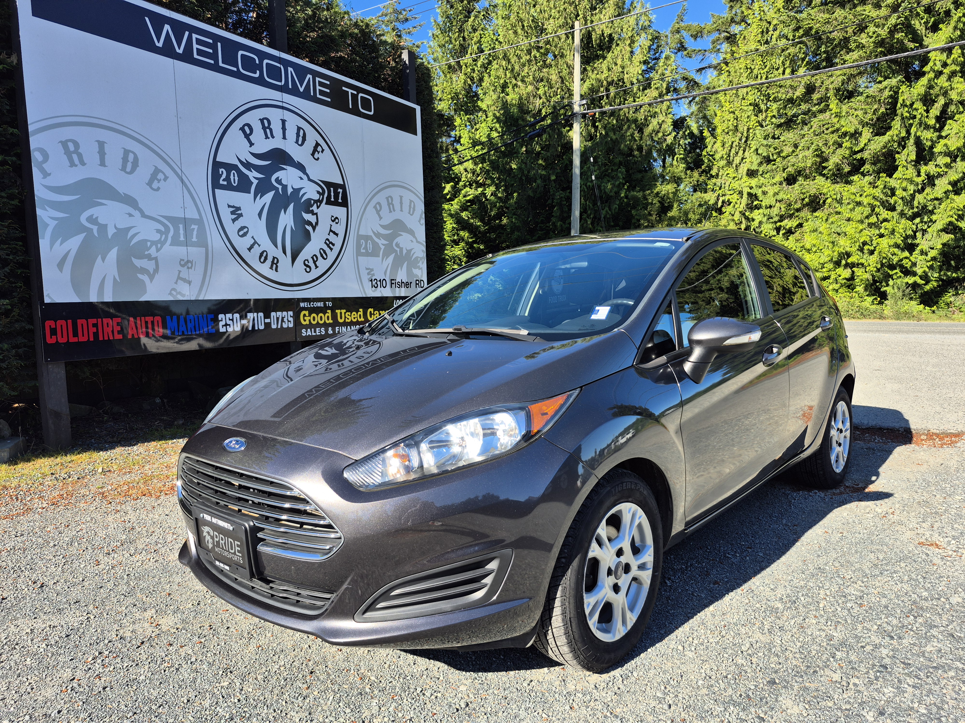 Gray 2016 Ford Fiesta SE Hatchback Hatchback Front-Wheel Drive Automatic