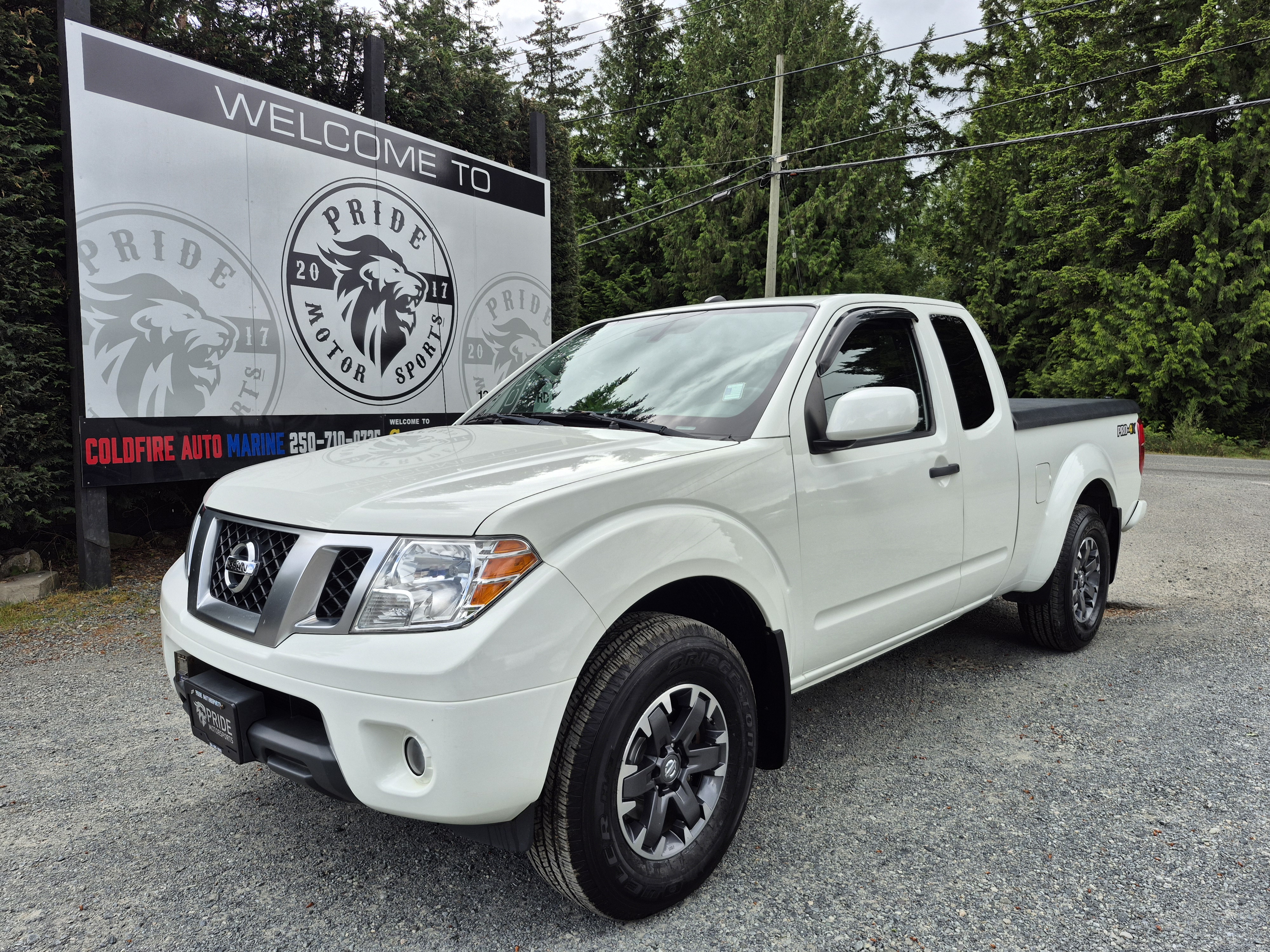 White 2019 Nissan Frontier PRO-4X King Cab 4WD Pickup Truck Four-Wheel Drive Automatic