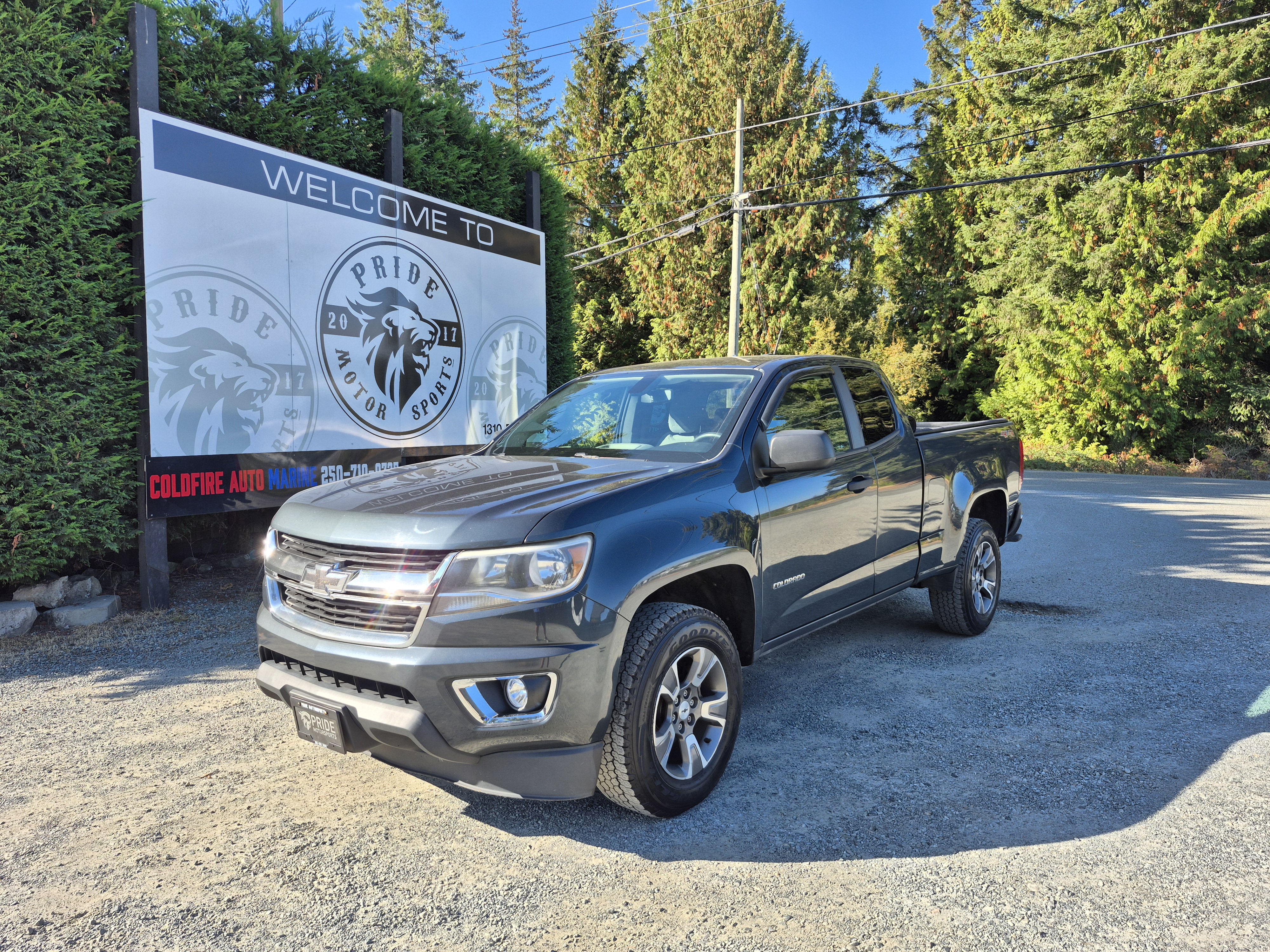 Green 2017 Chevrolet Colorado Pickup Truck Four-Wheel Drive Automatic