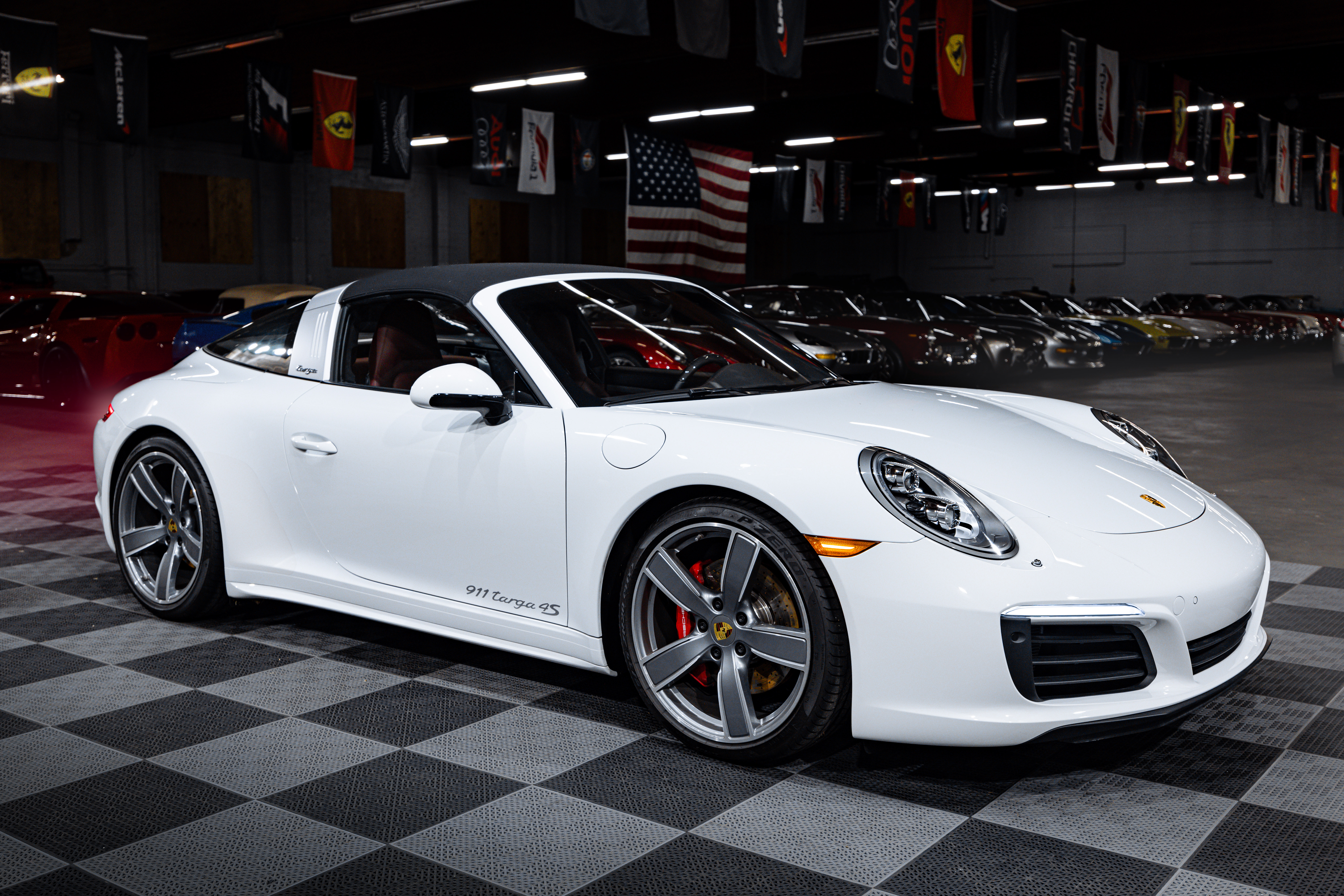 2017 Porsche 911 Blanco Descapotable Tracción en las cuatro ruedas Automática