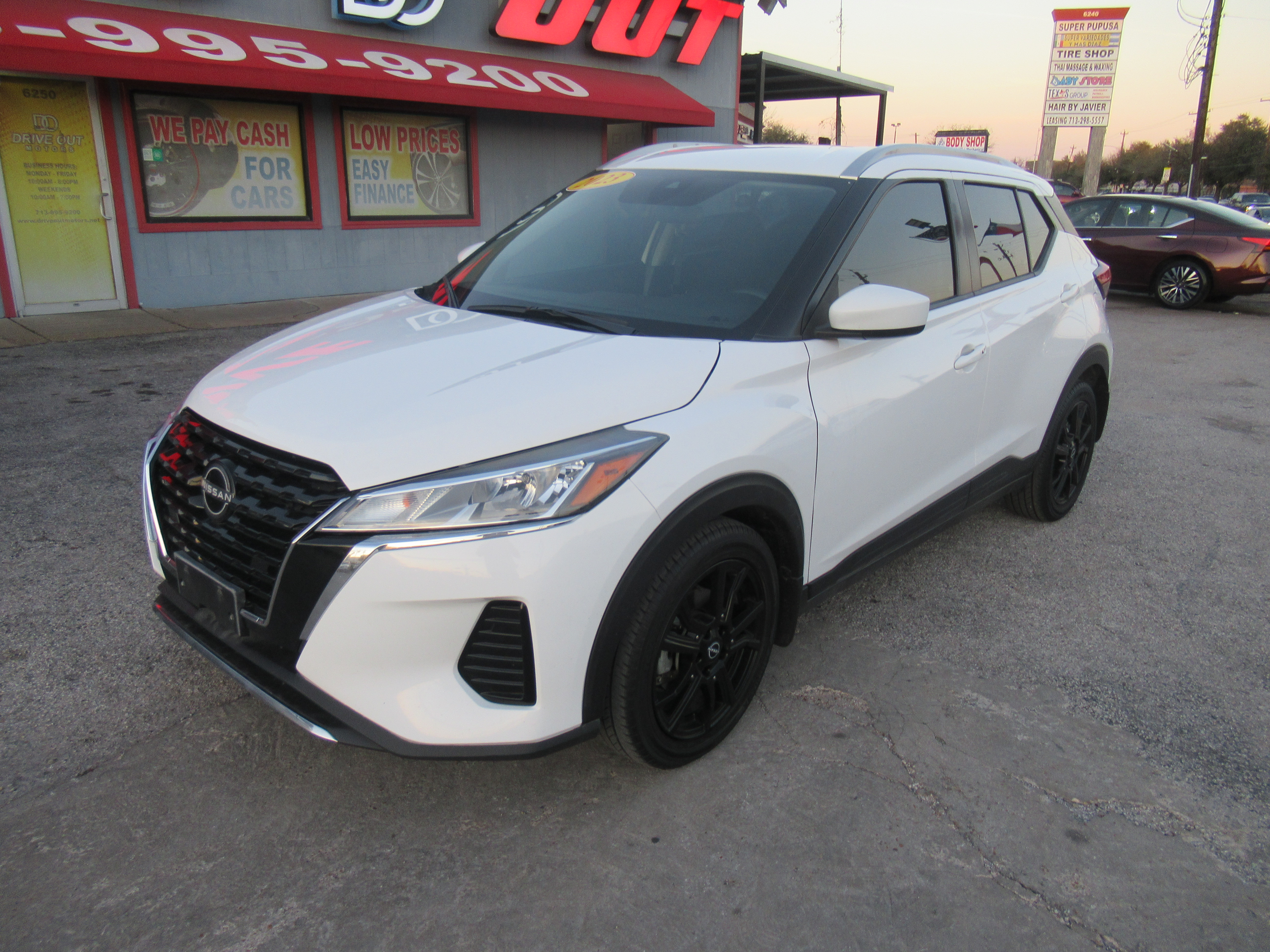 2023 Nissan KICKS Automatic