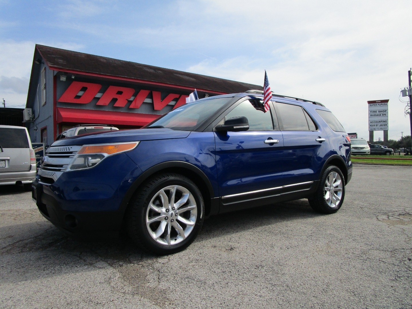 2015 Ford EXPLORER XLT Automatic