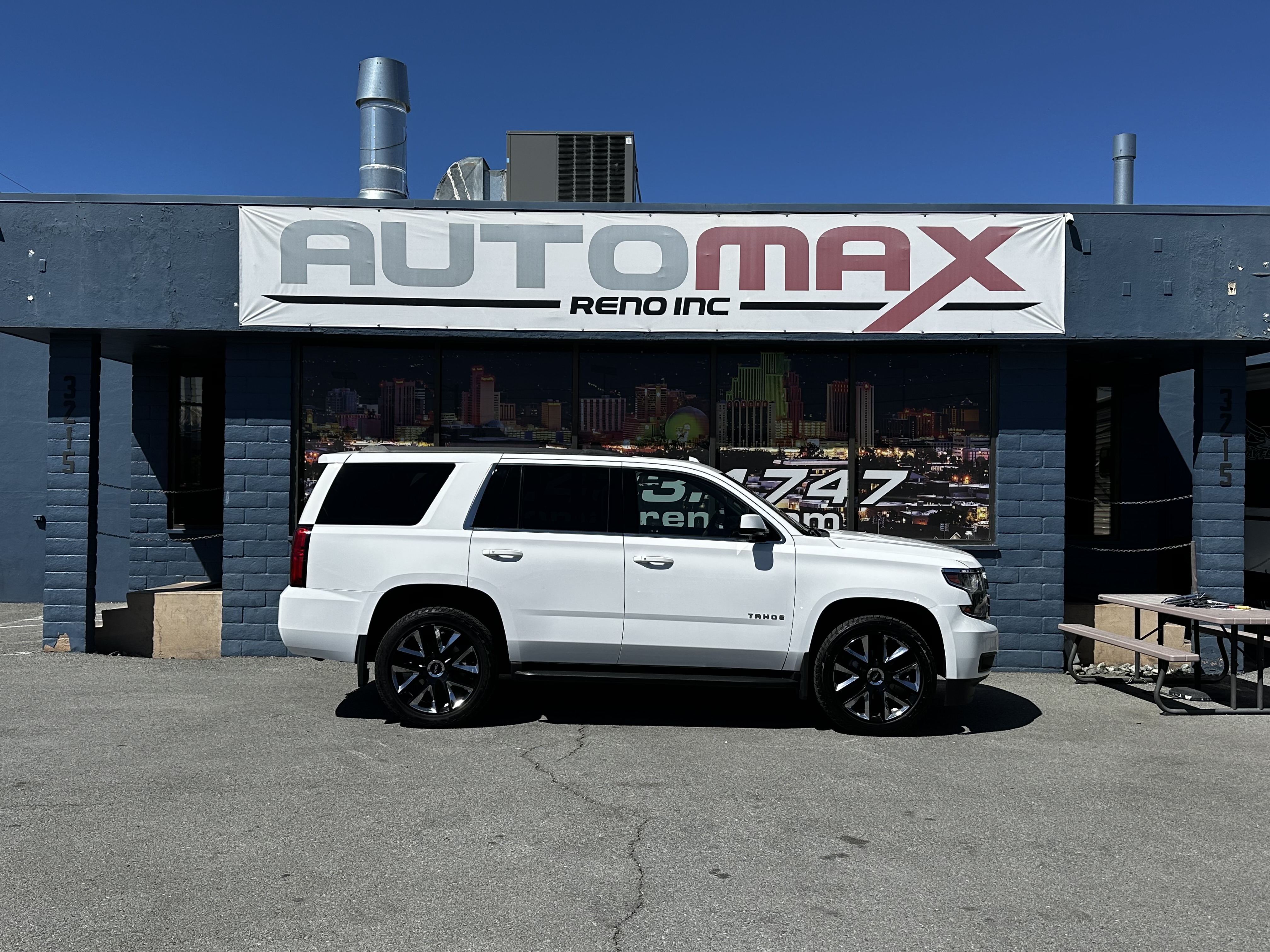 View vehicle photo 7