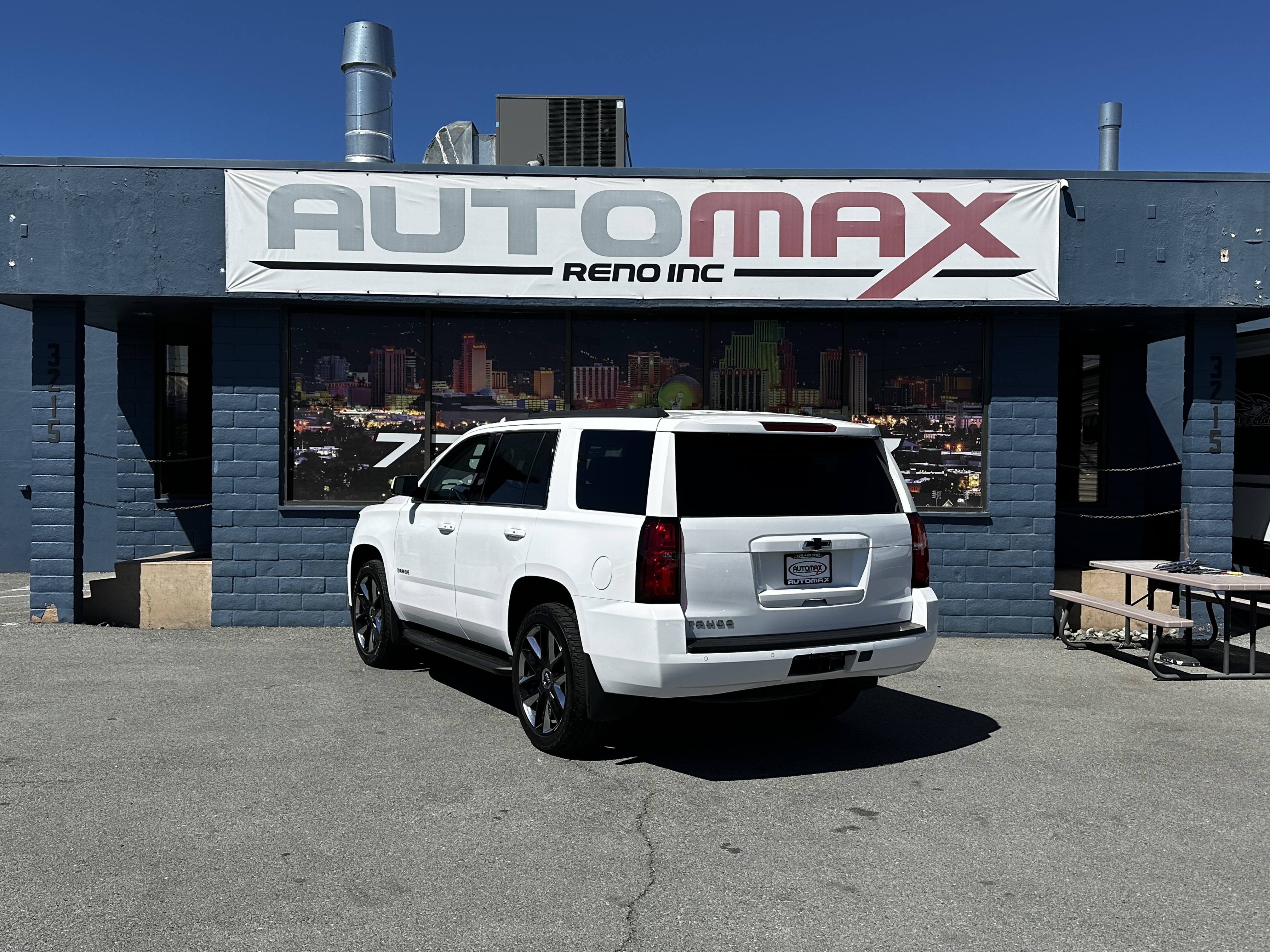 View vehicle photo 4