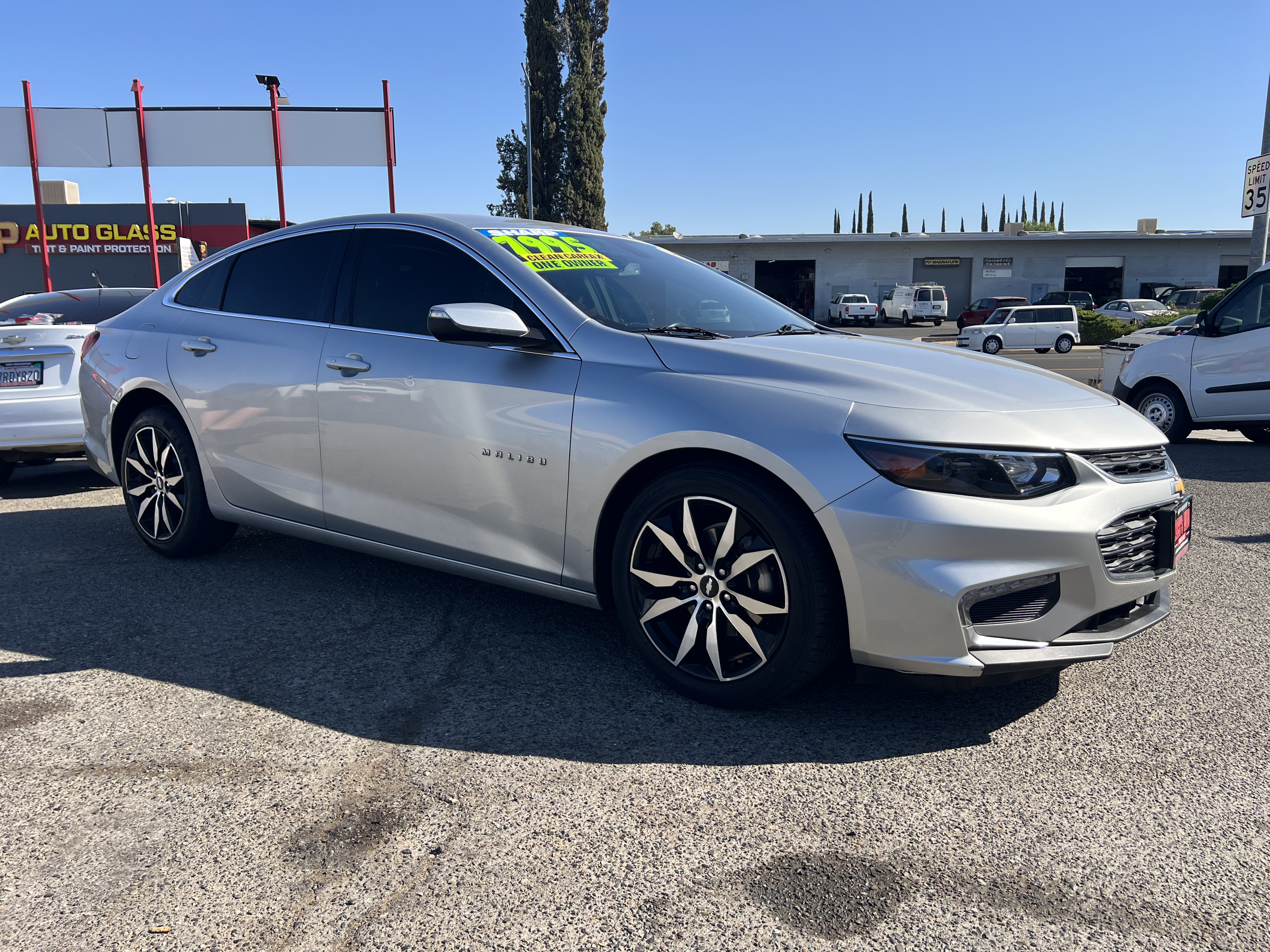 View vehicle photo 4
