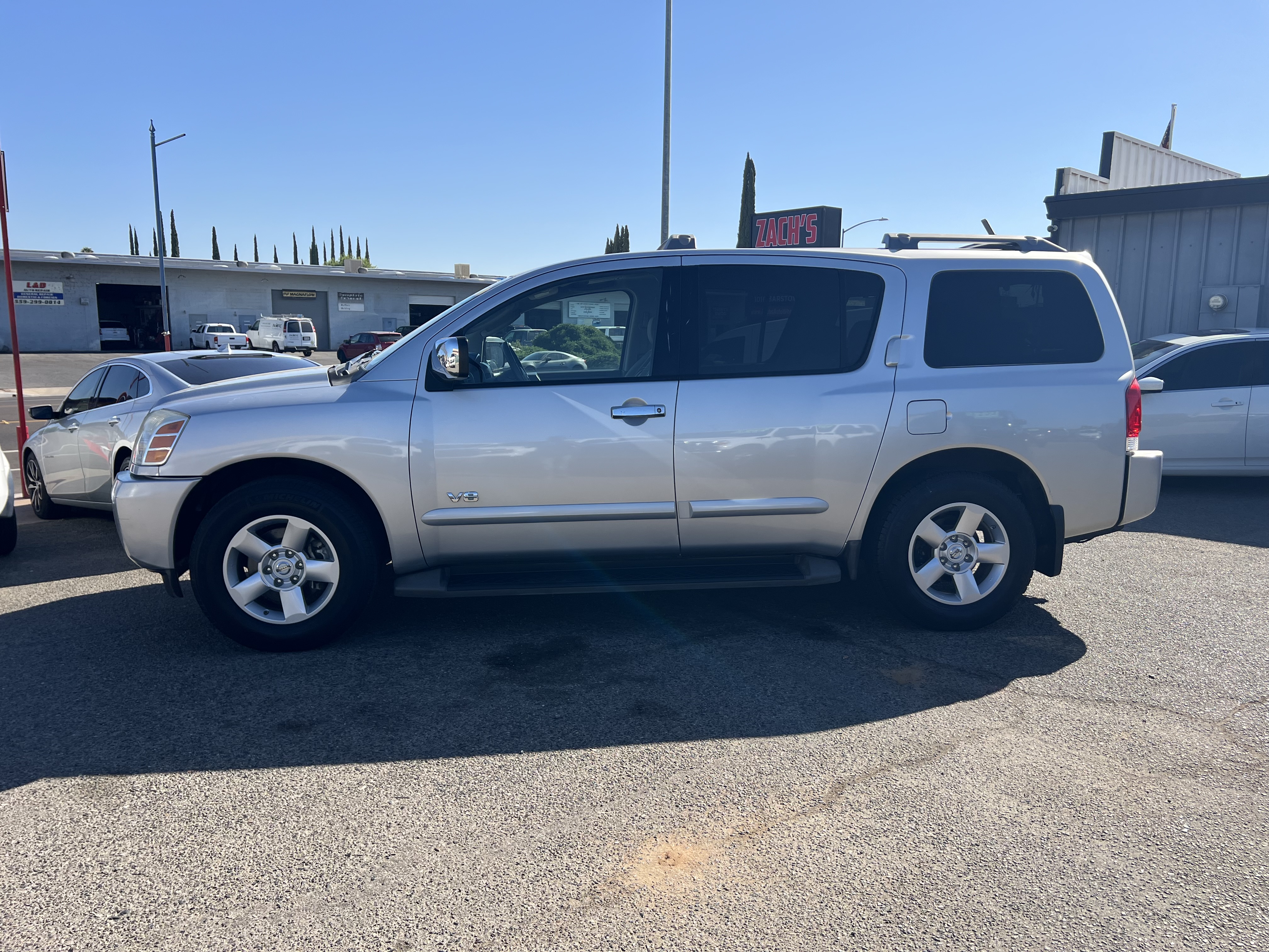 View vehicle photo 2