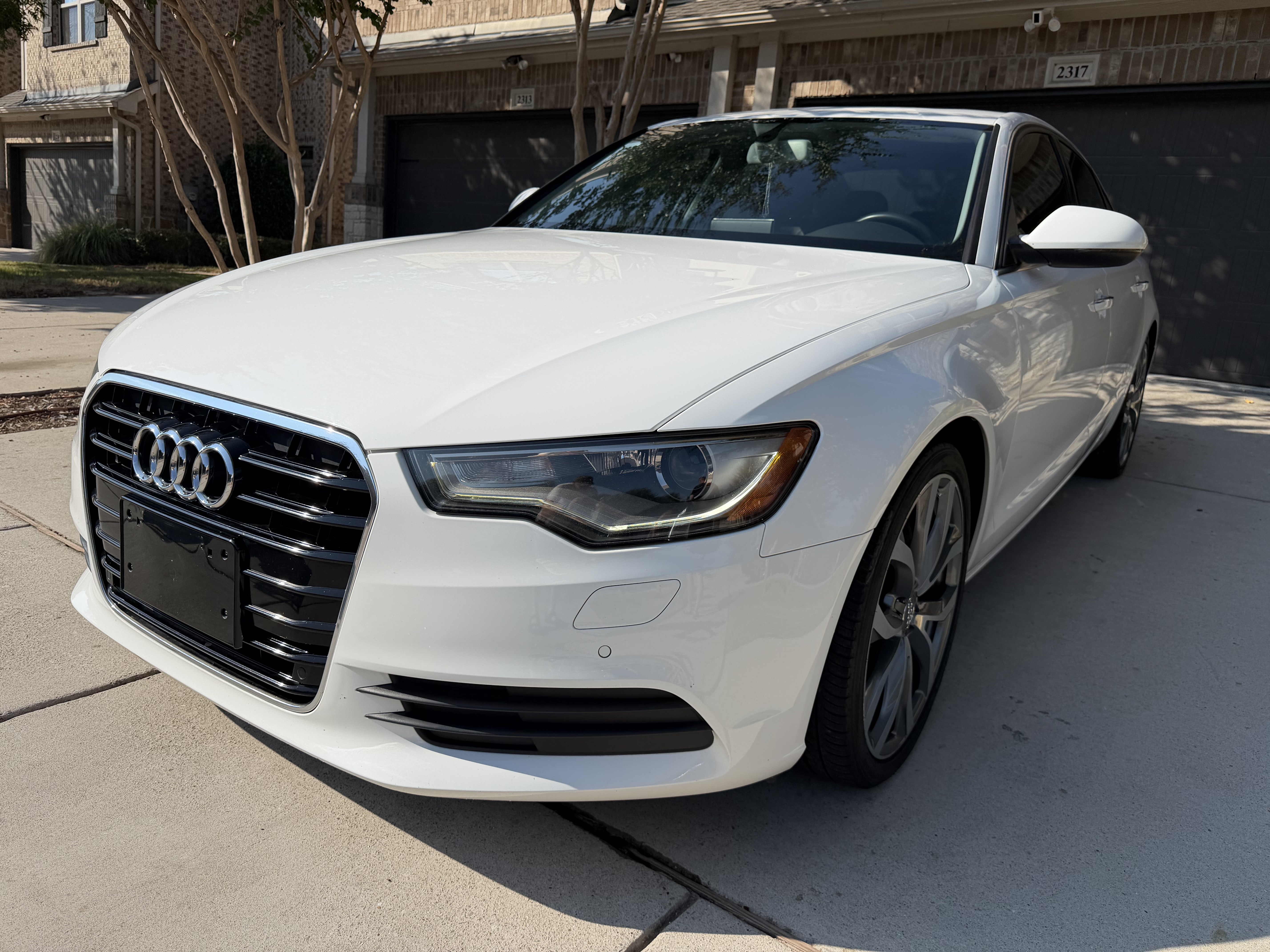 White 2015 Audi A6 Sedan Front-Wheel Drive Automatic