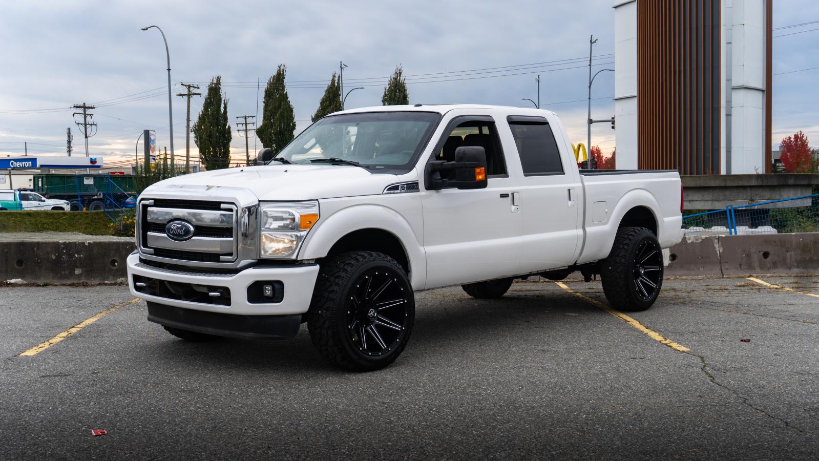 2015 Ford F-350 Super Duty King Ranch Crew Cab 4WD
