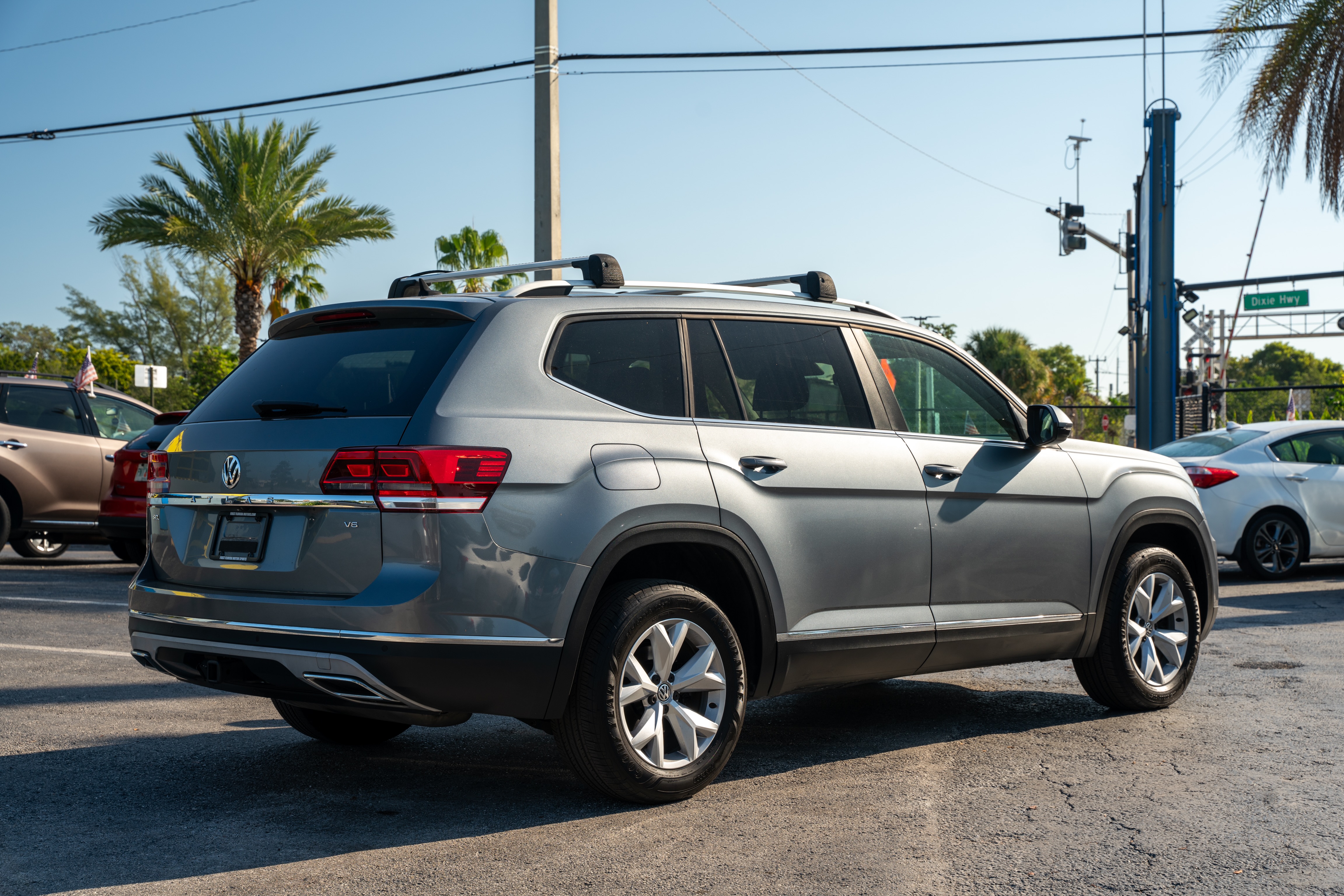 2018 Volkswagen Atlas - $16,900