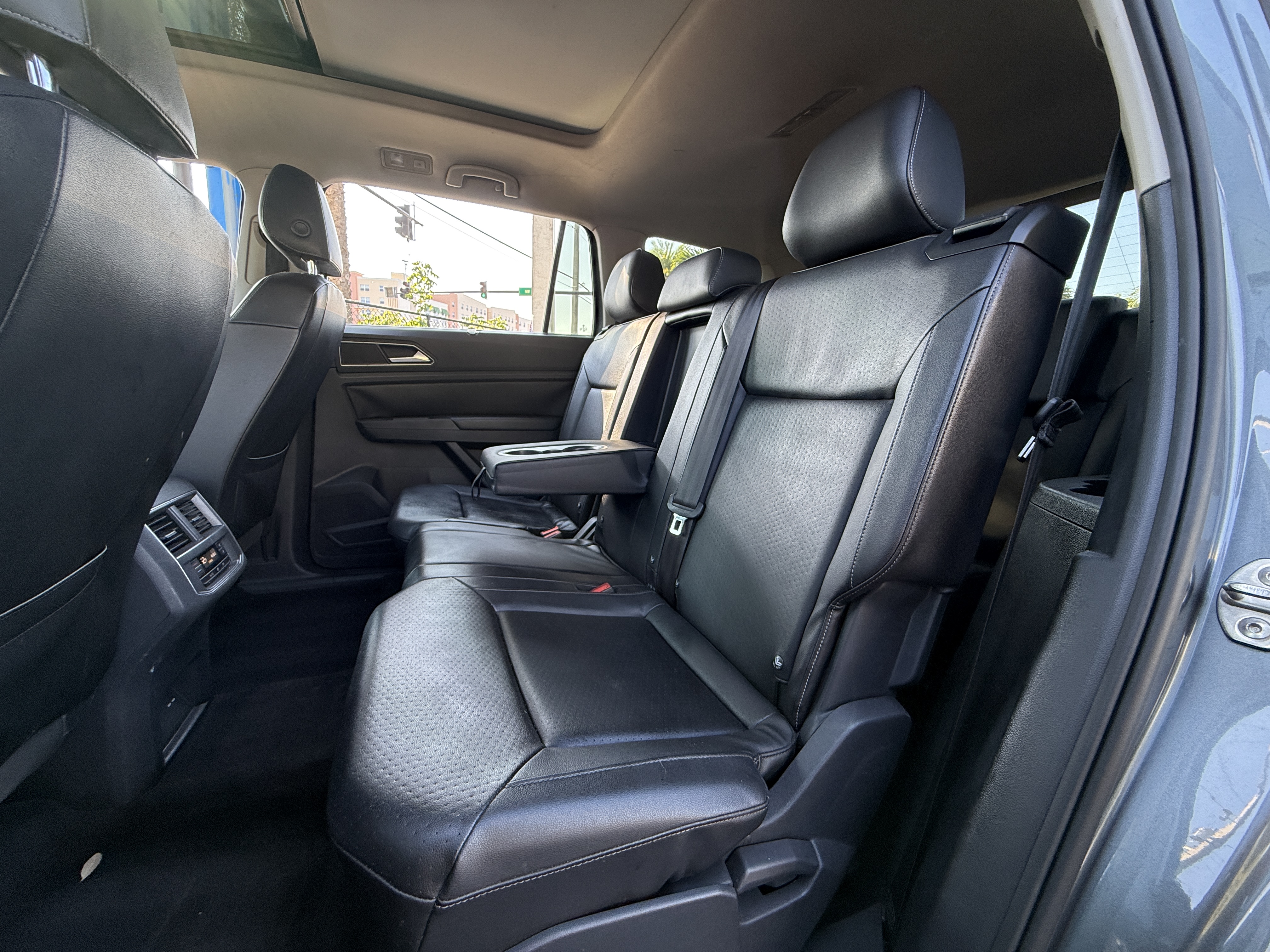 2018 Volkswagen Atlas - $16,900