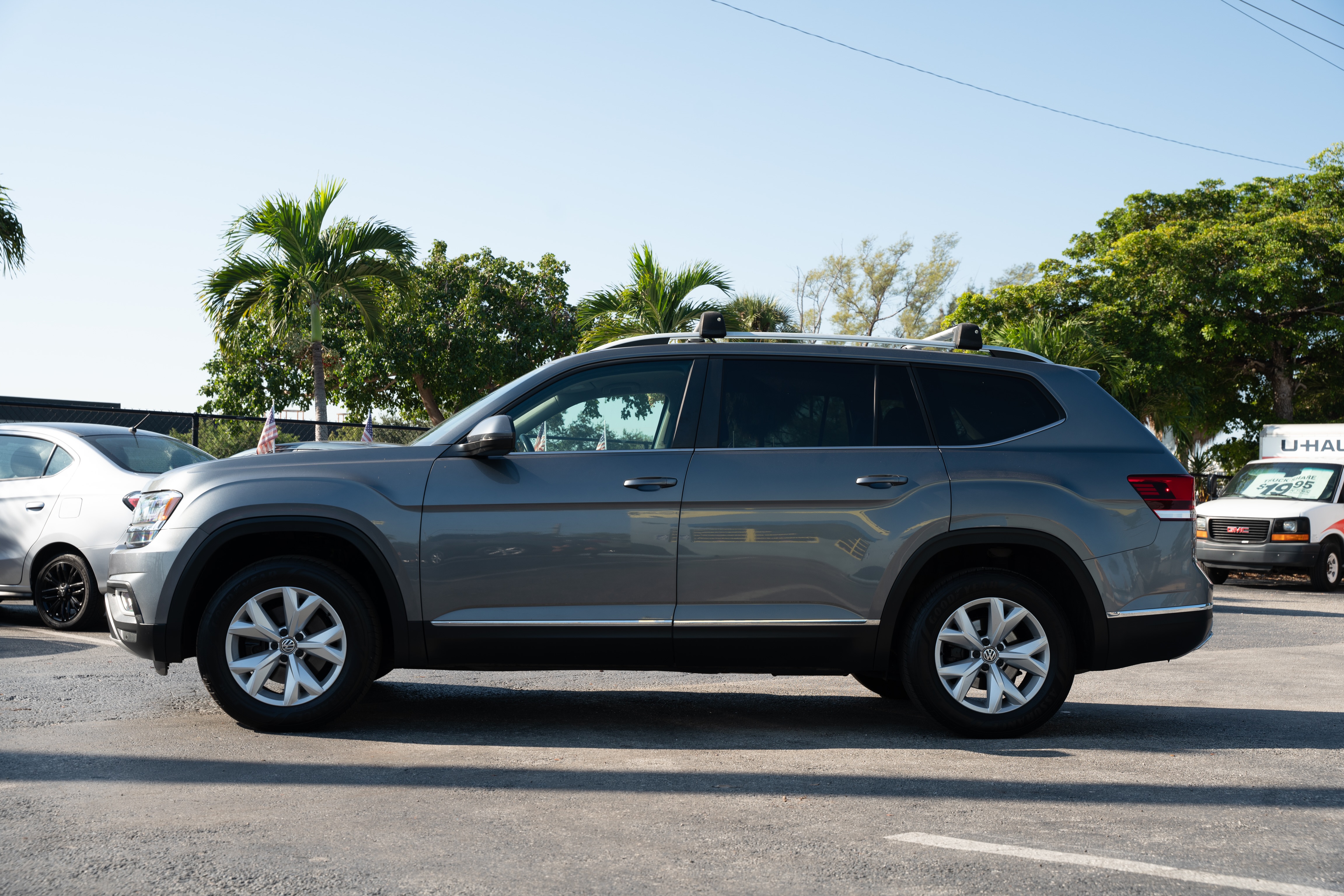 2018 Volkswagen Atlas - $16,900