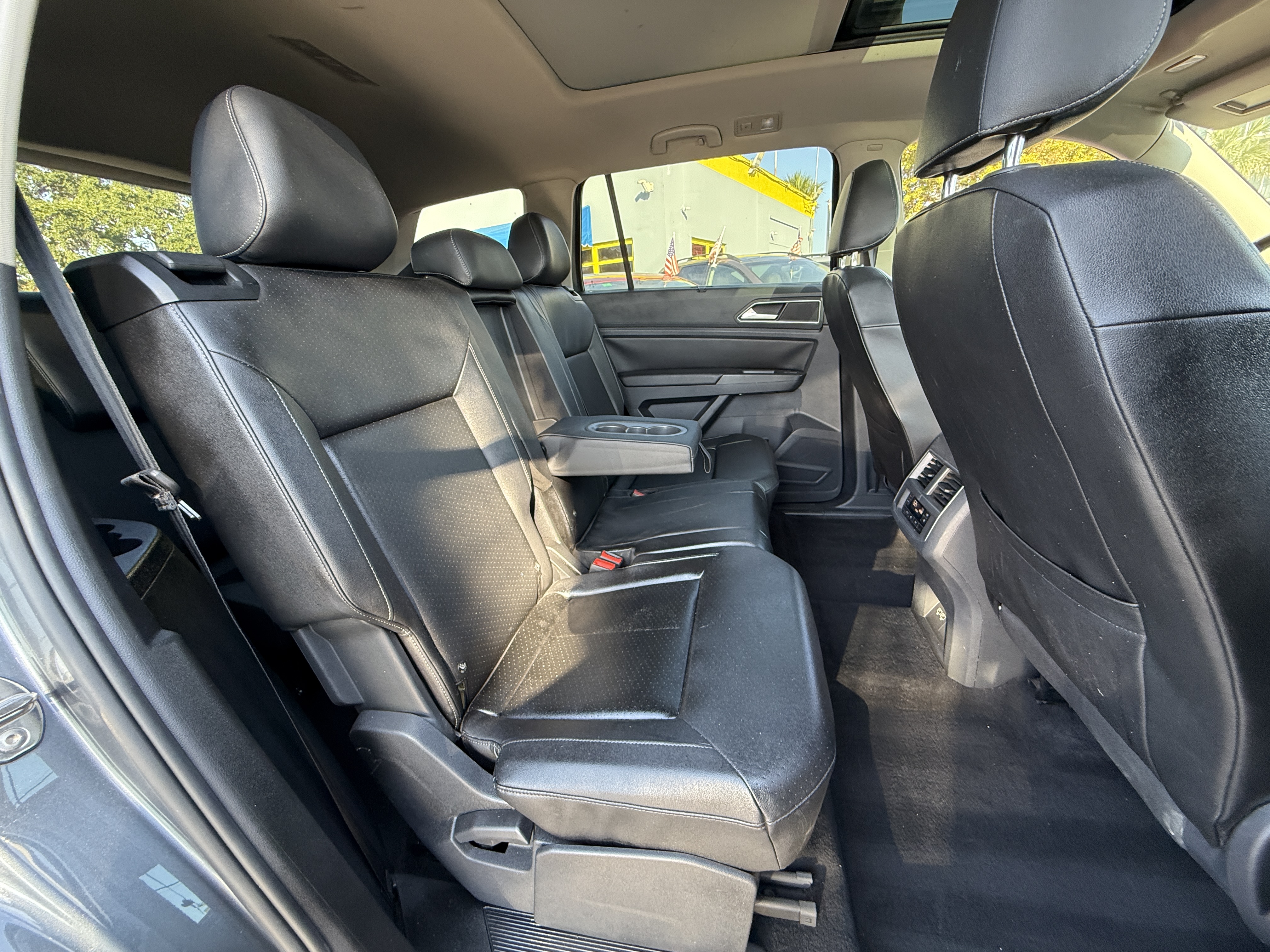 2018 Volkswagen Atlas - $16,900