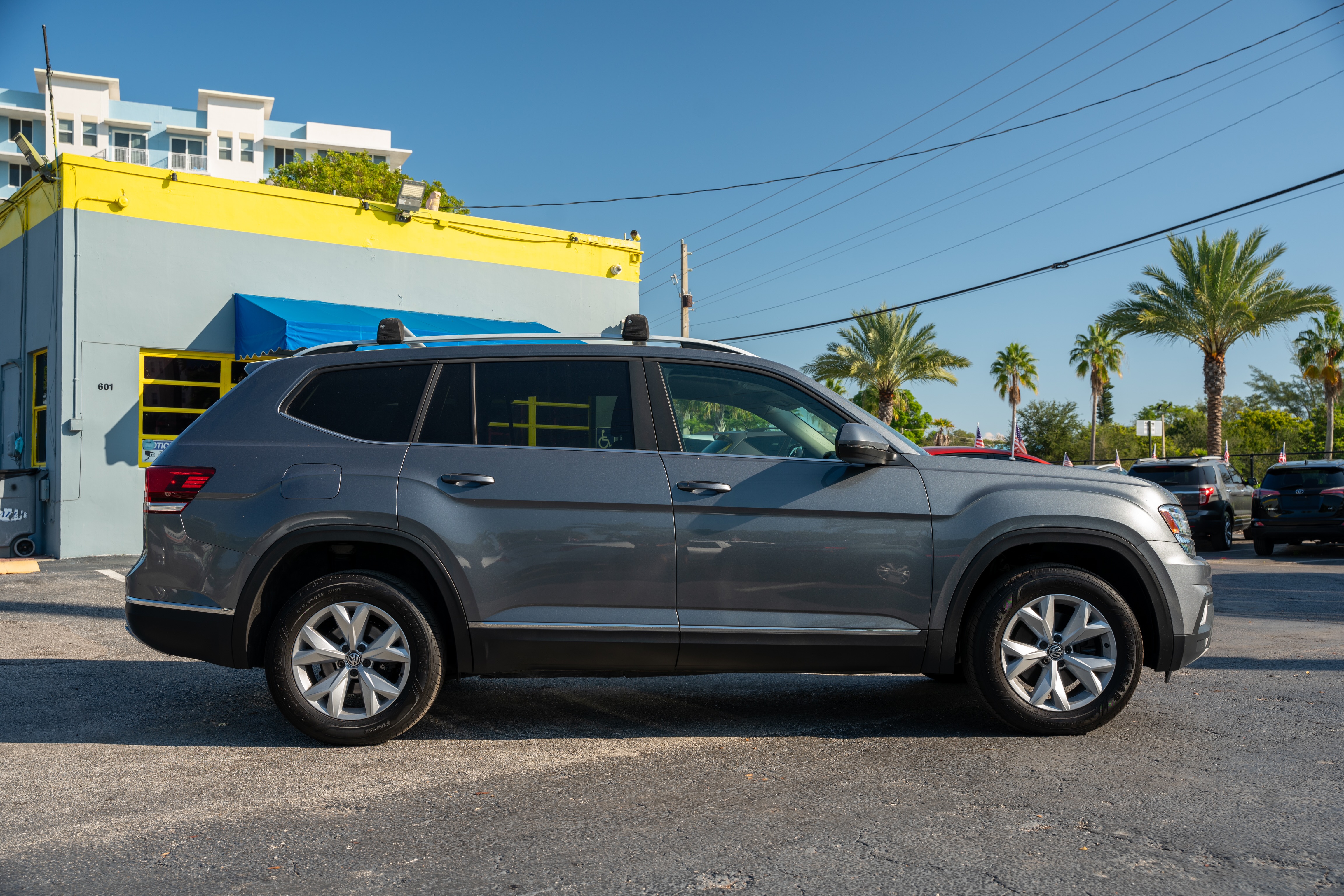 2018 Volkswagen Atlas - $16,900
