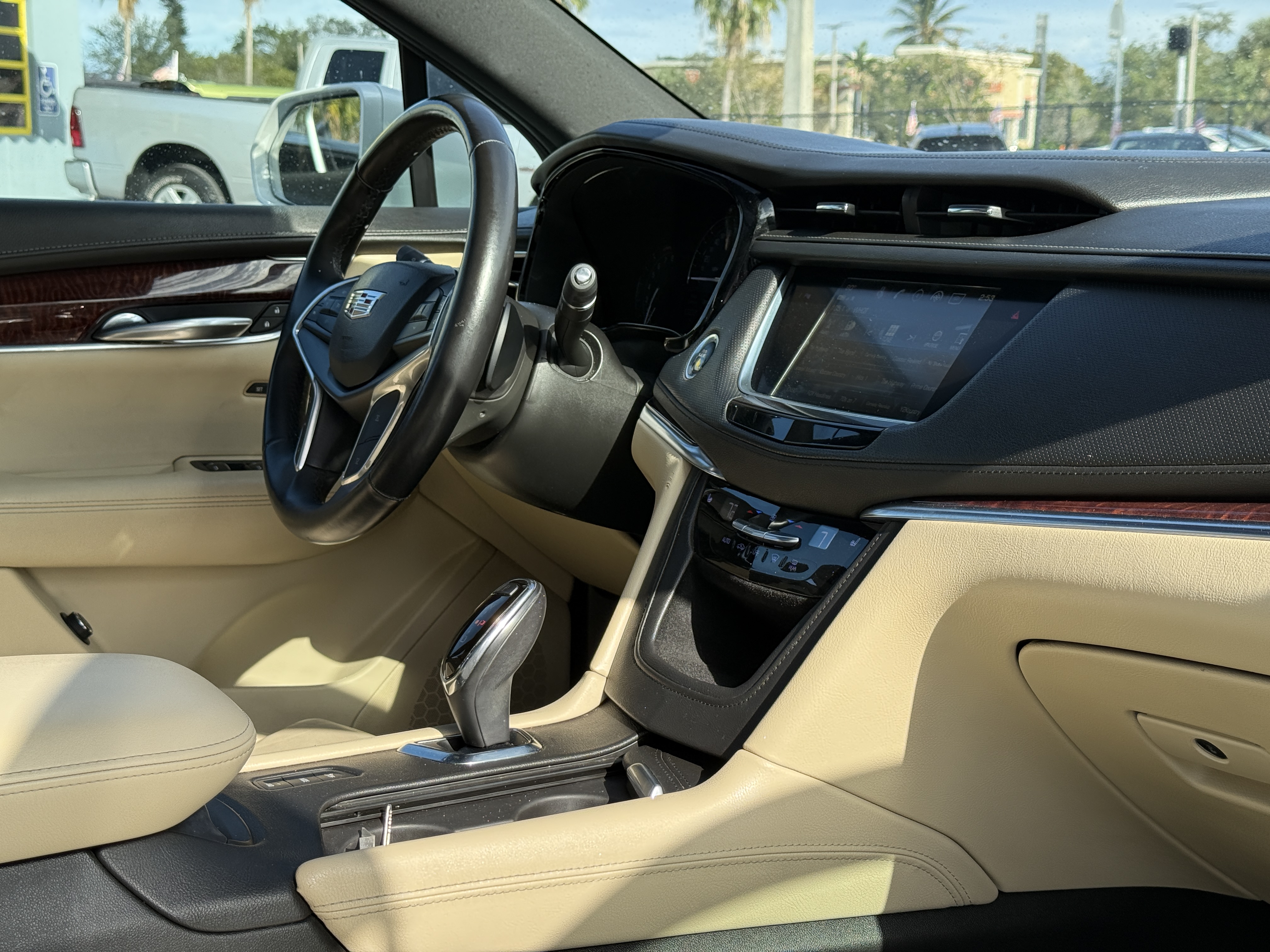 2018 Cadillac XT5 - $14,900