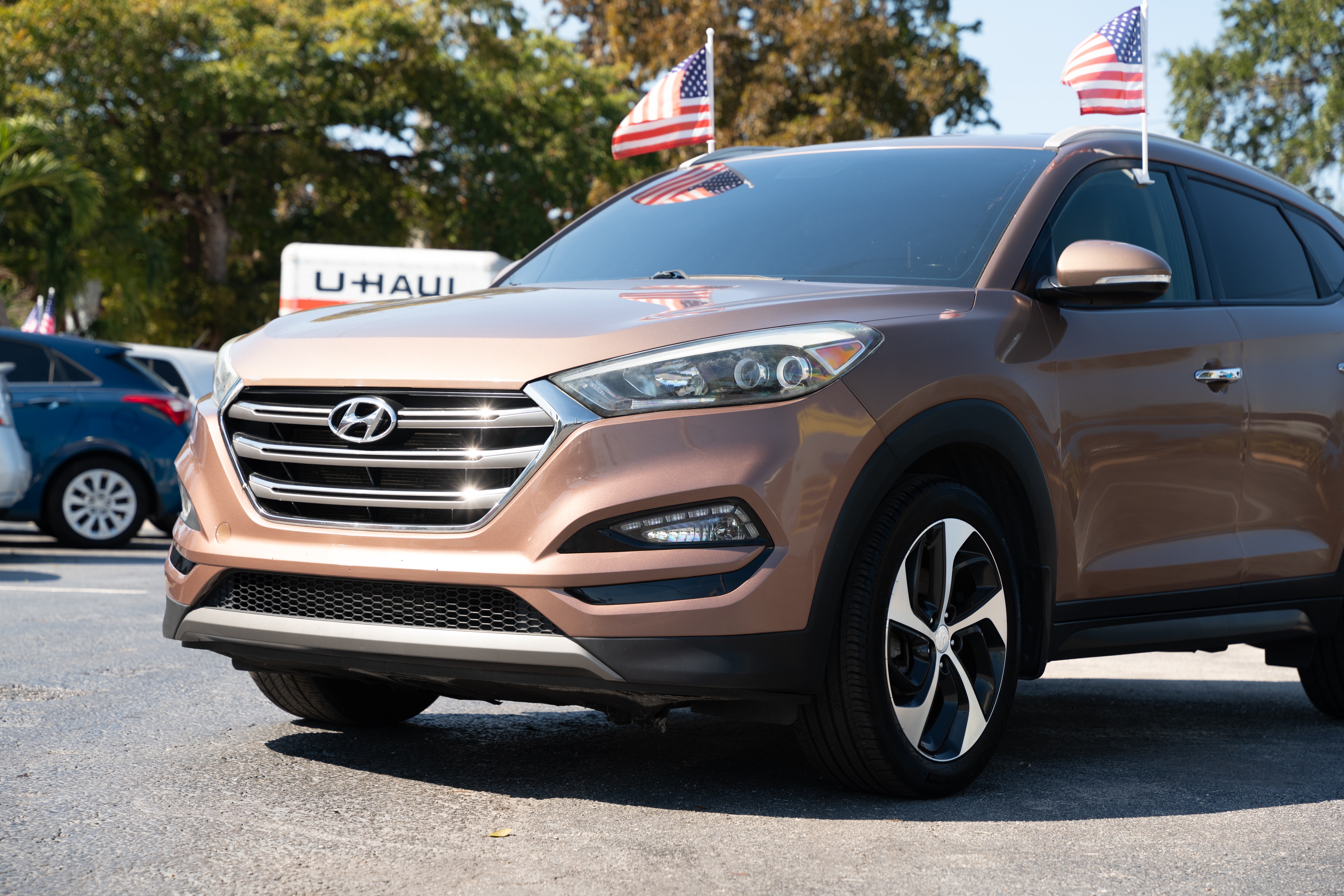 2016 Hyundai Tucson - $11,900