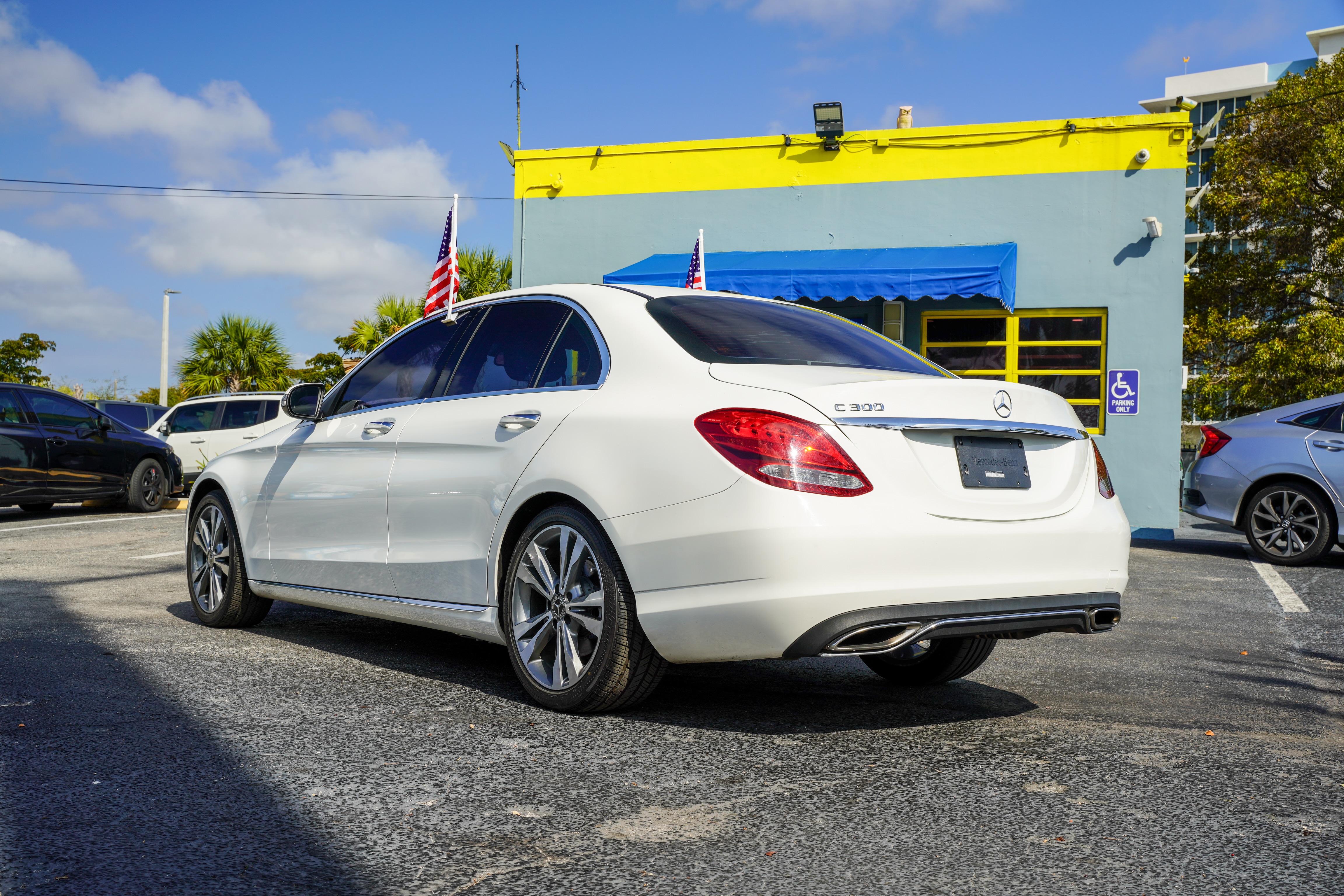 2016 Mercedes-Benz C-Class - $15,900