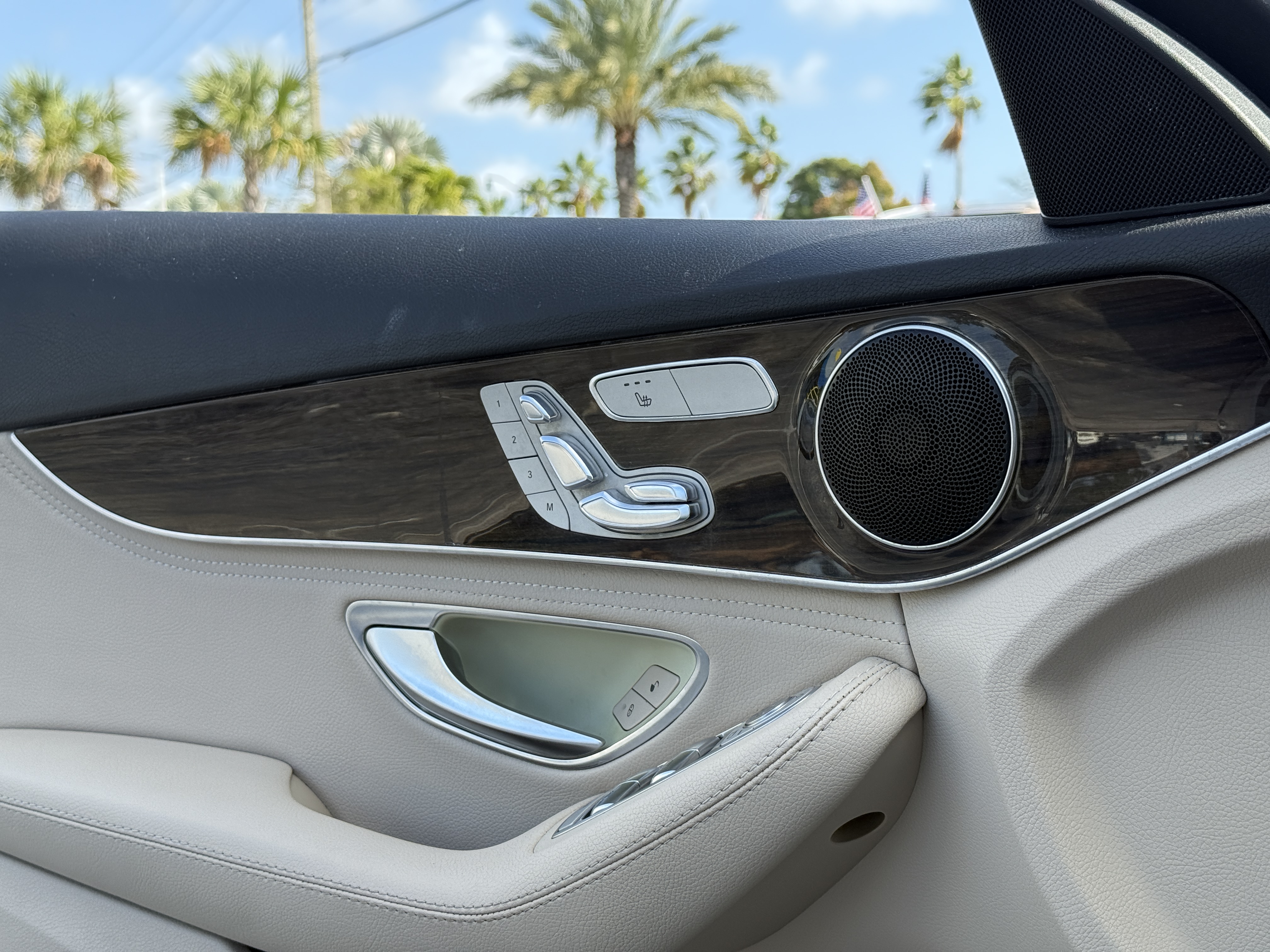2016 Mercedes-Benz C-Class - $15,900