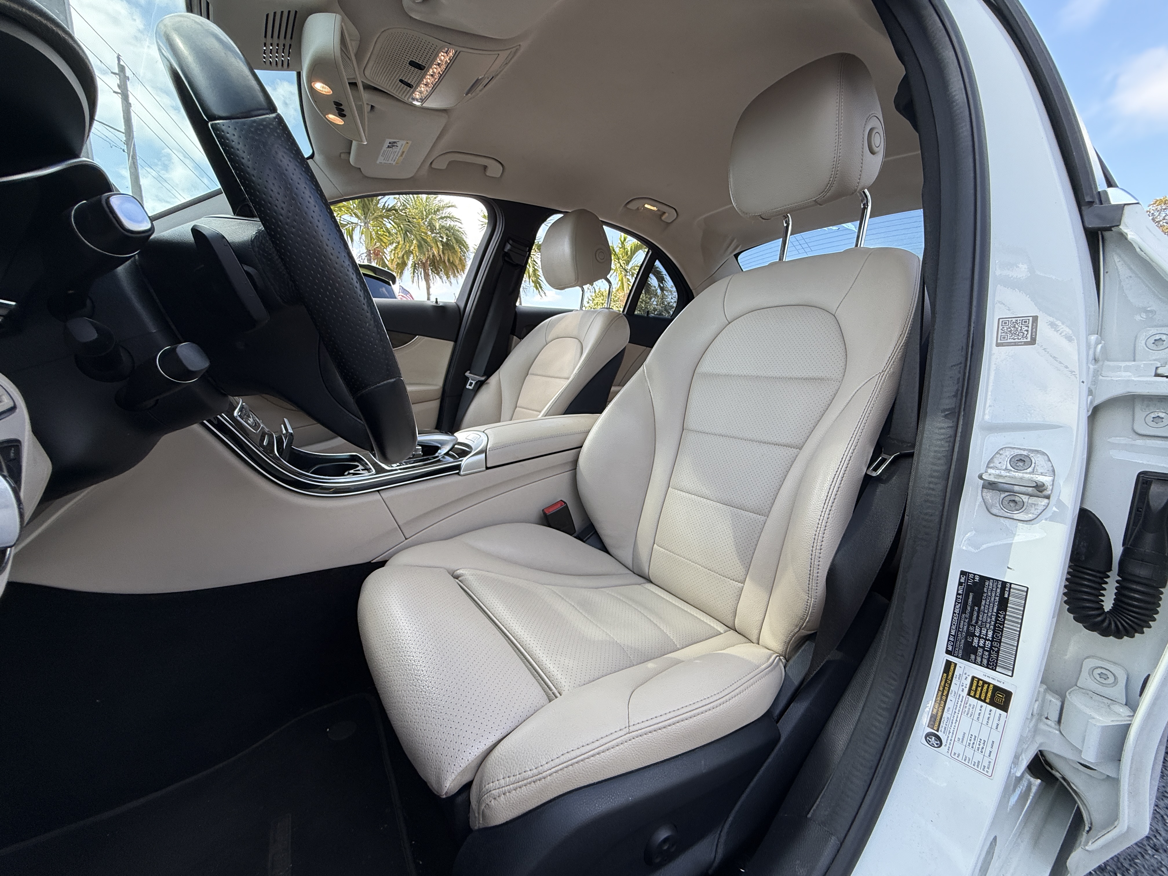2016 Mercedes-Benz C-Class - $15,900