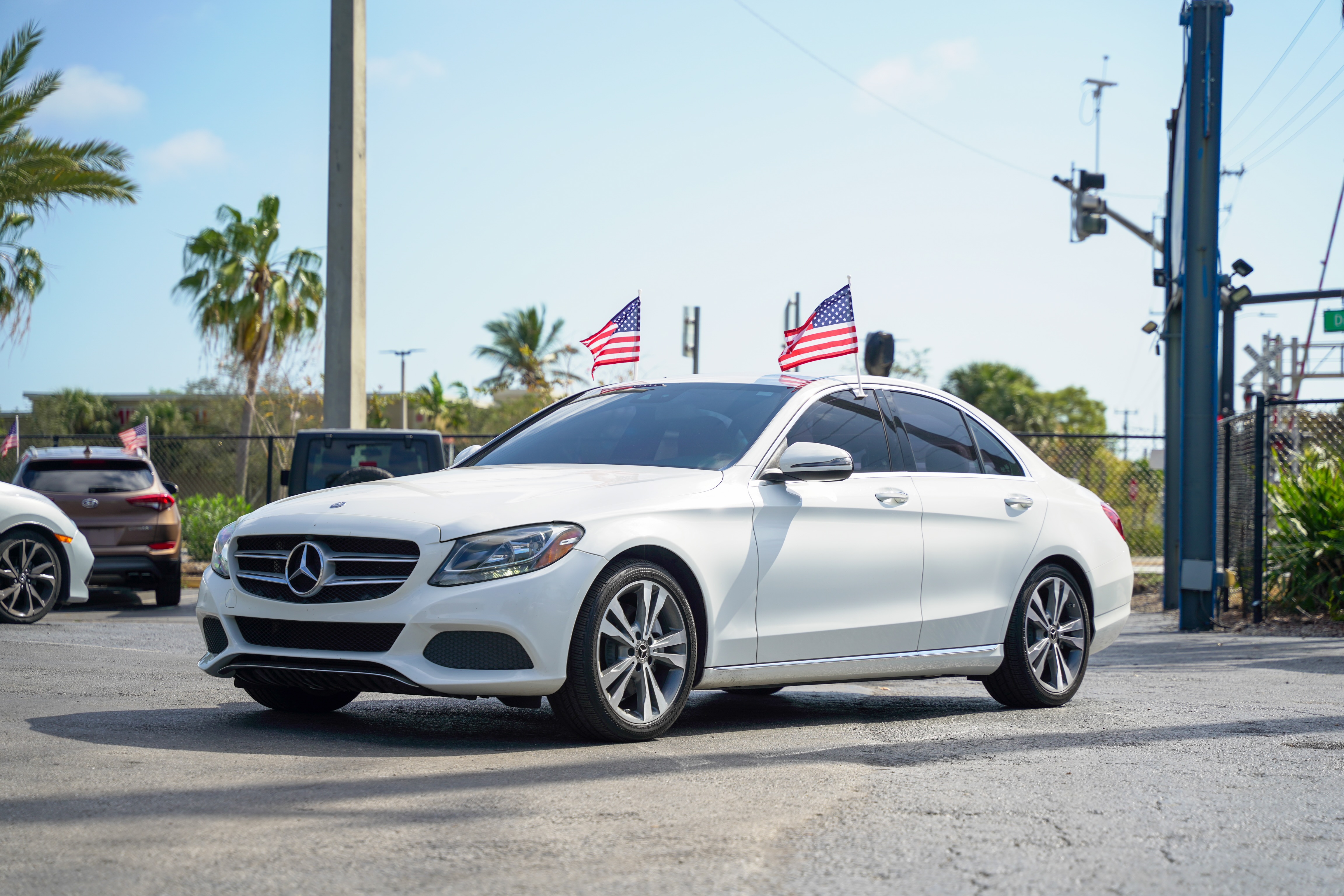 2016 Mercedes-Benz C-Class - $15,900