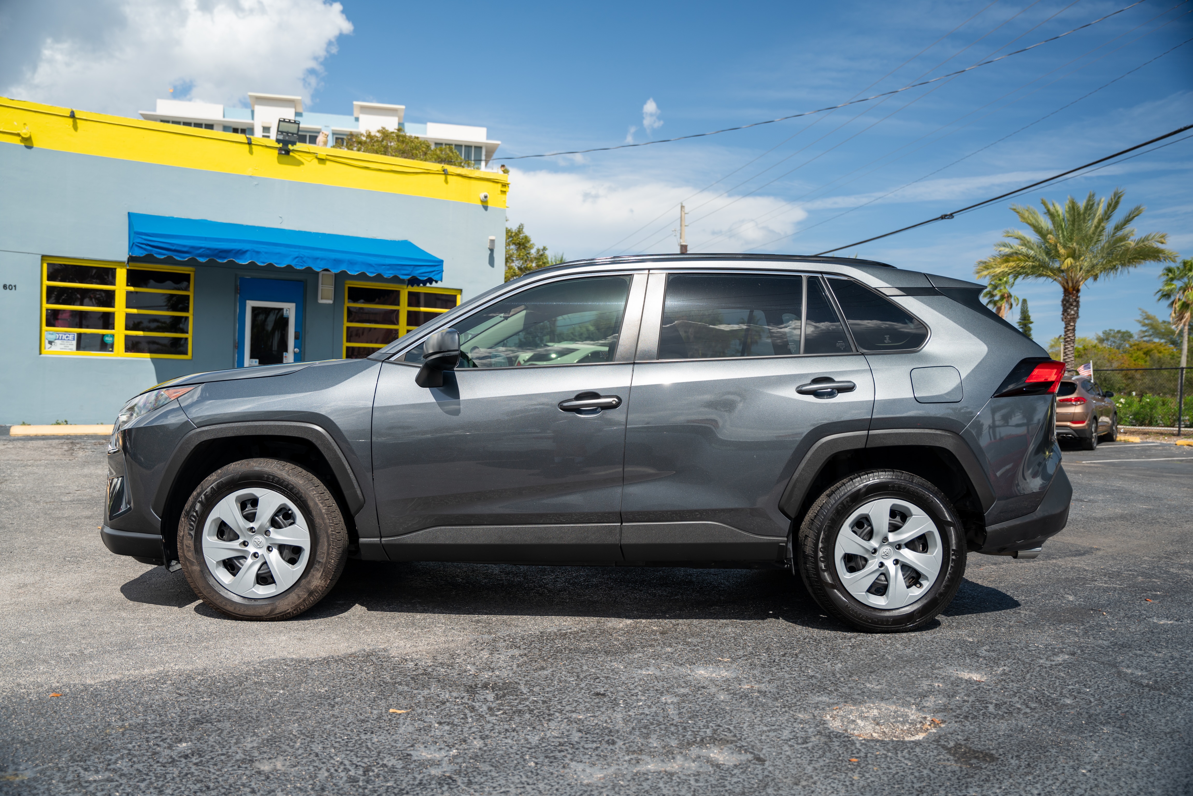 2019 Toyota RAV4 - $15,900