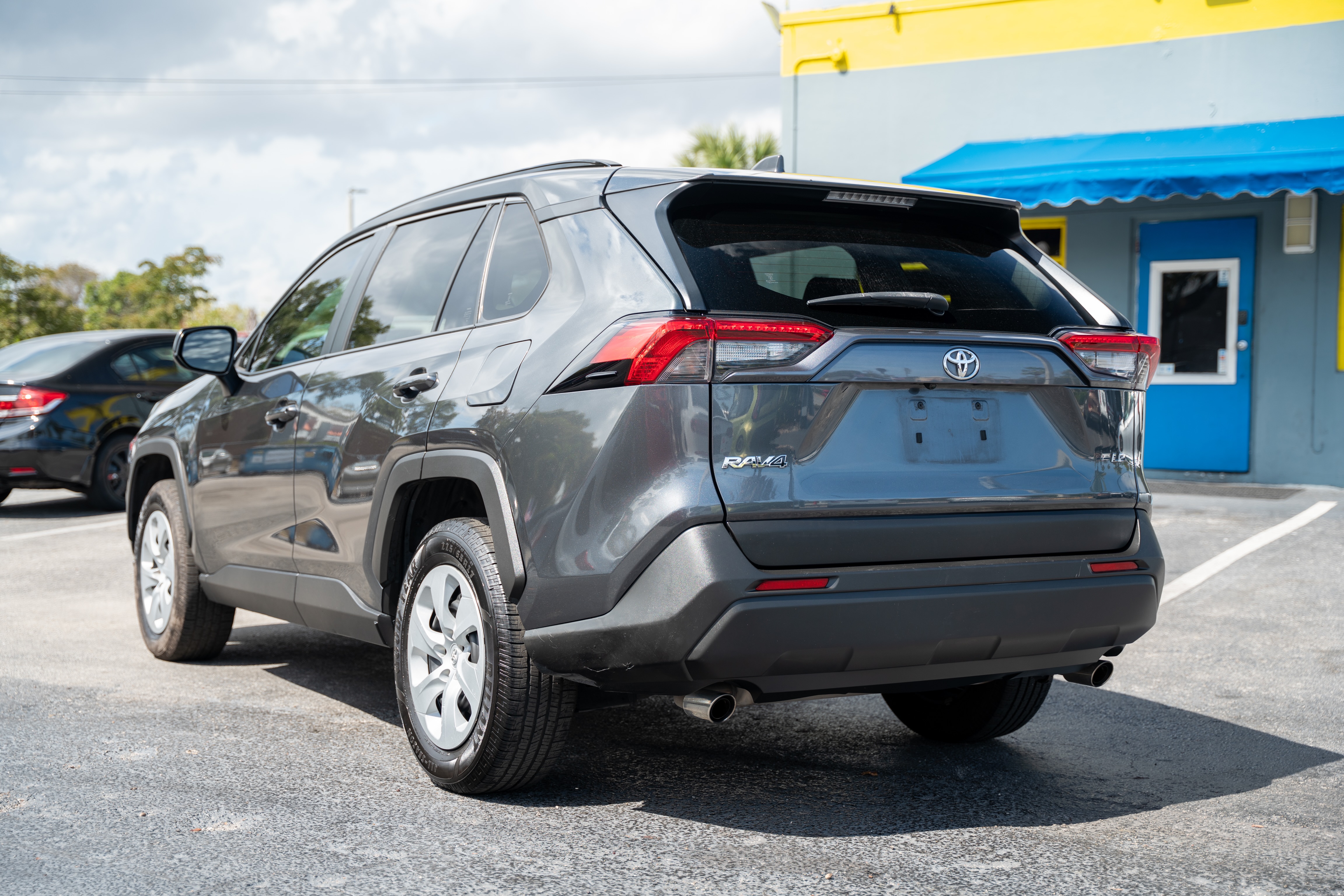 2019 Toyota RAV4 - $15,900