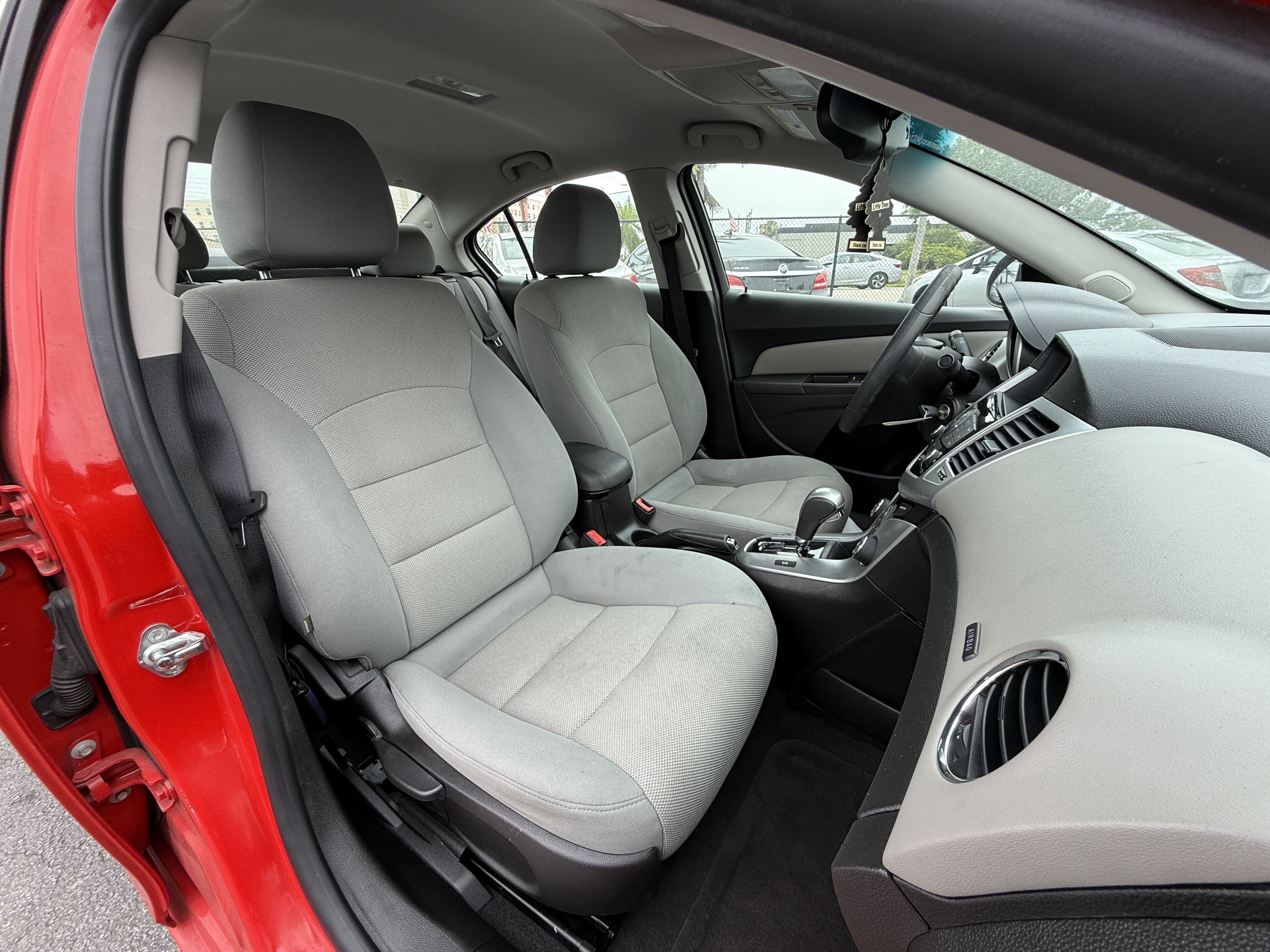 2016 Chevrolet Cruze - $9,900