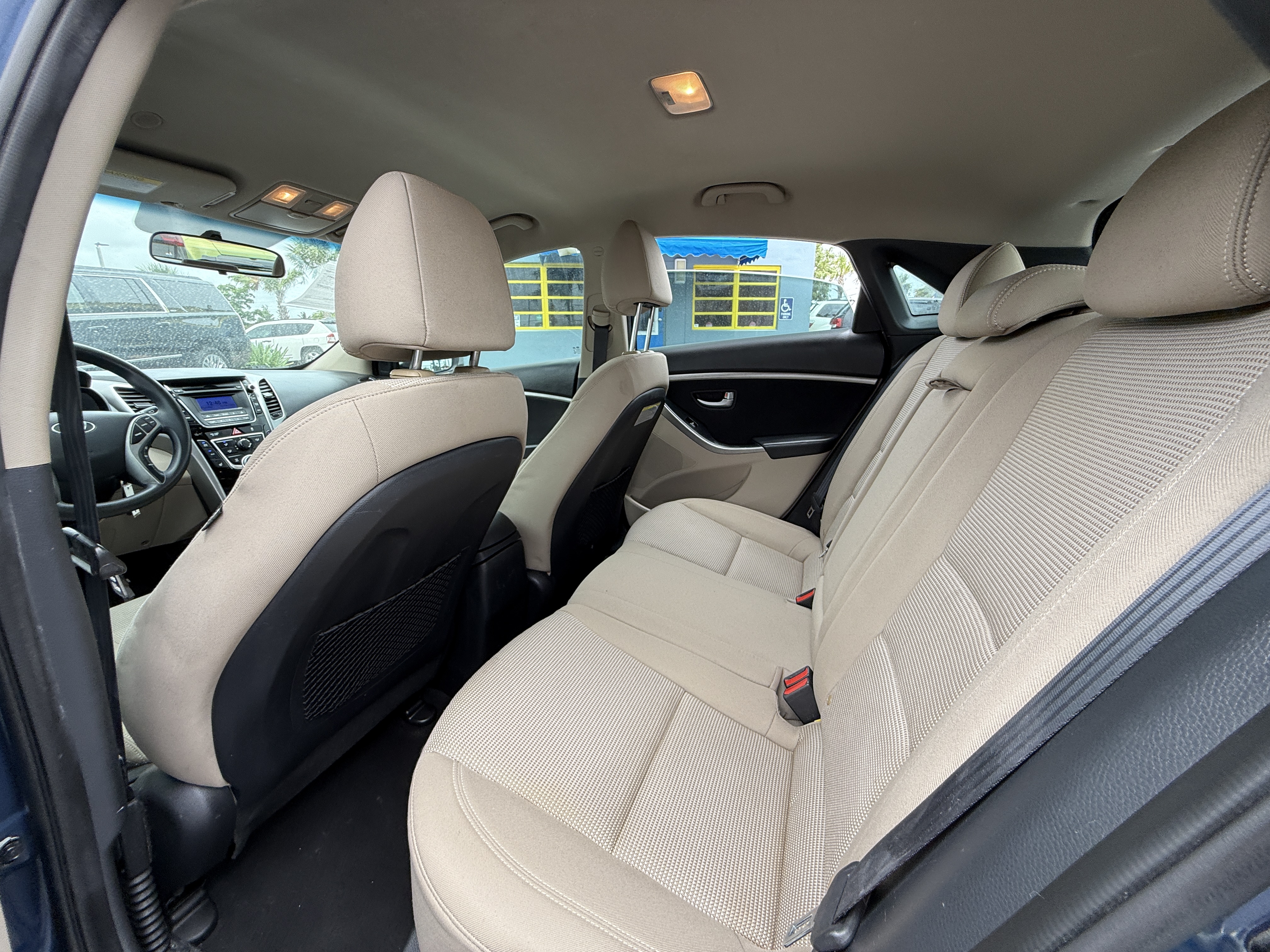 2016 Hyundai Elantra - $8,900