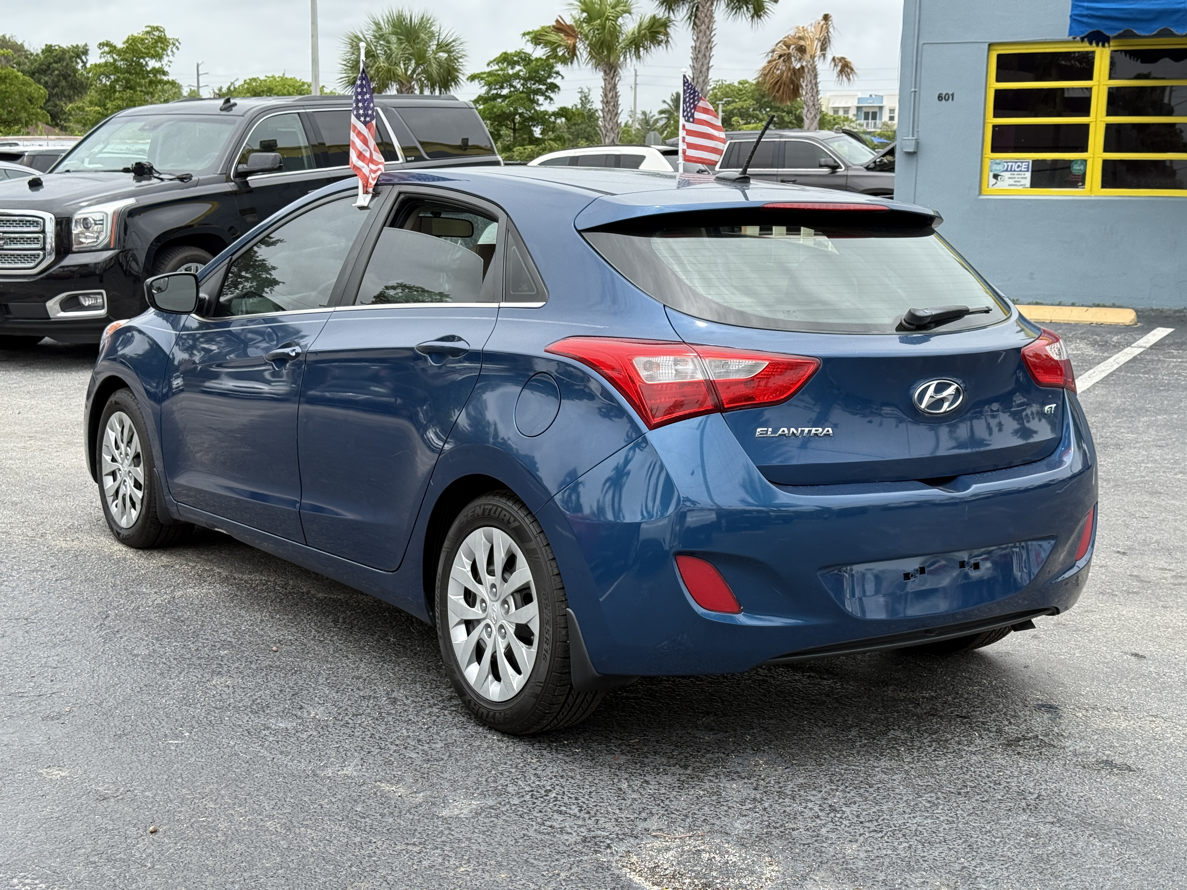 2016 Hyundai Elantra - $8,900