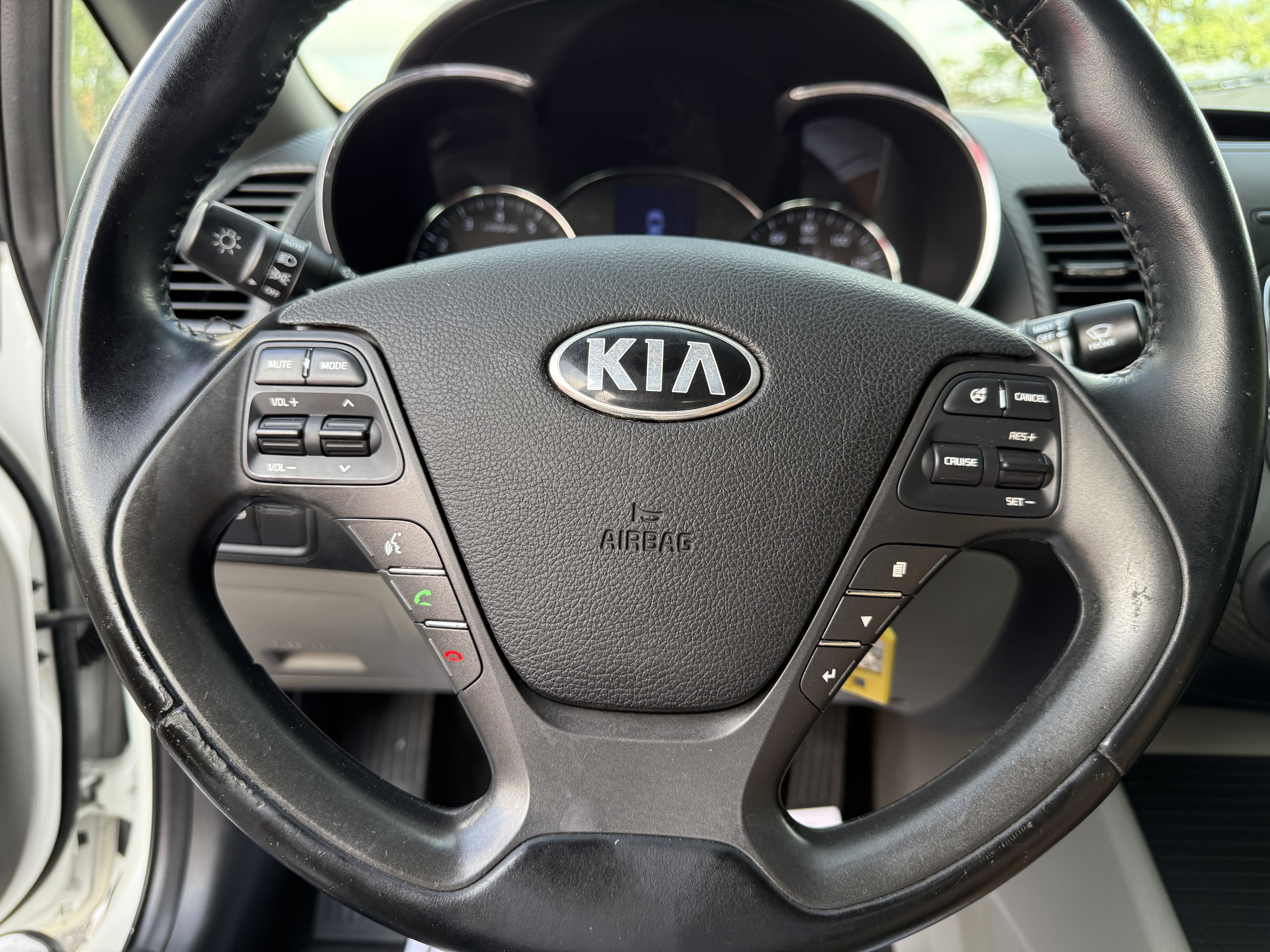 2016 Kia Forte - $10,900