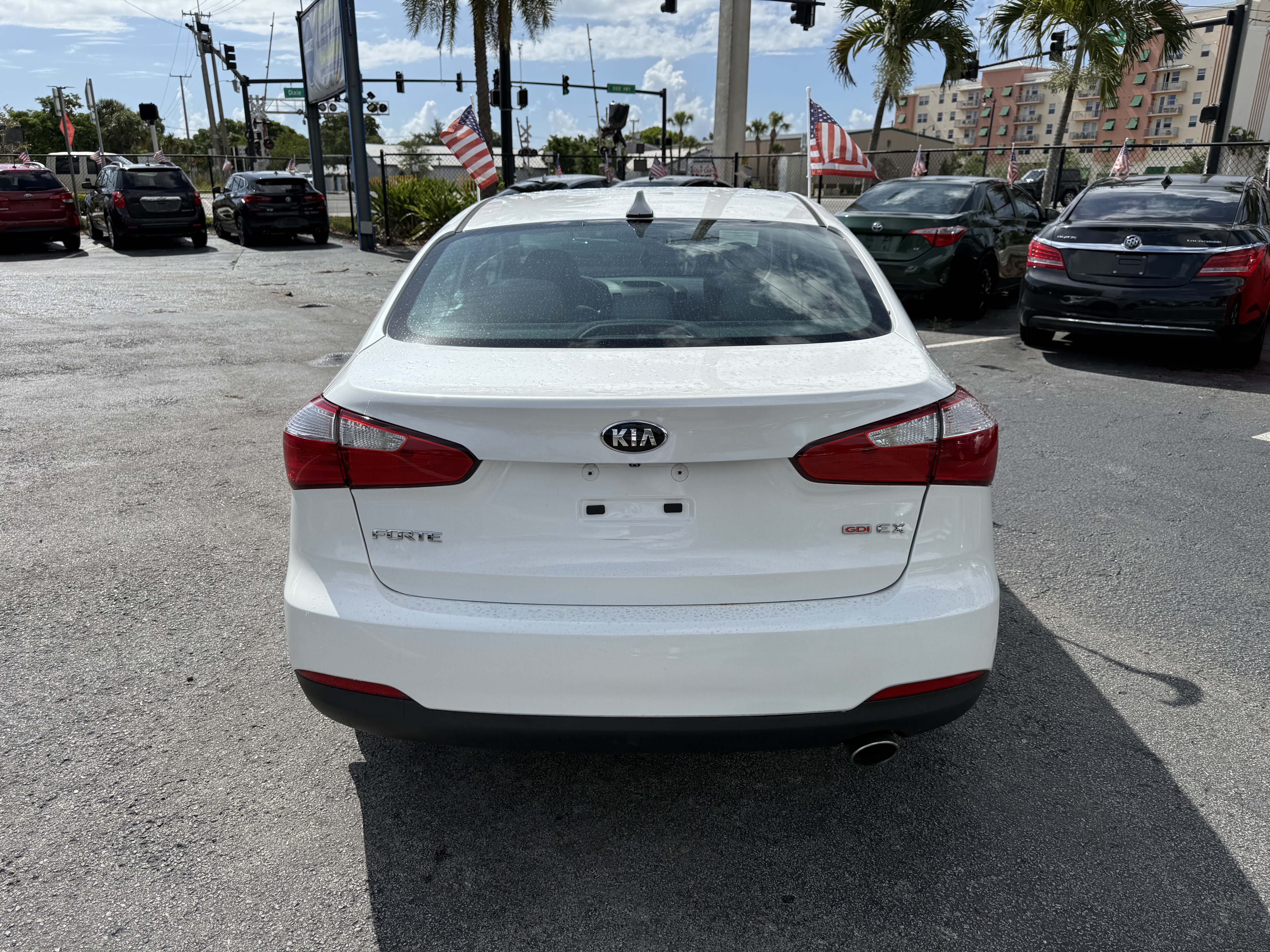 2016 Kia Forte - $10,900