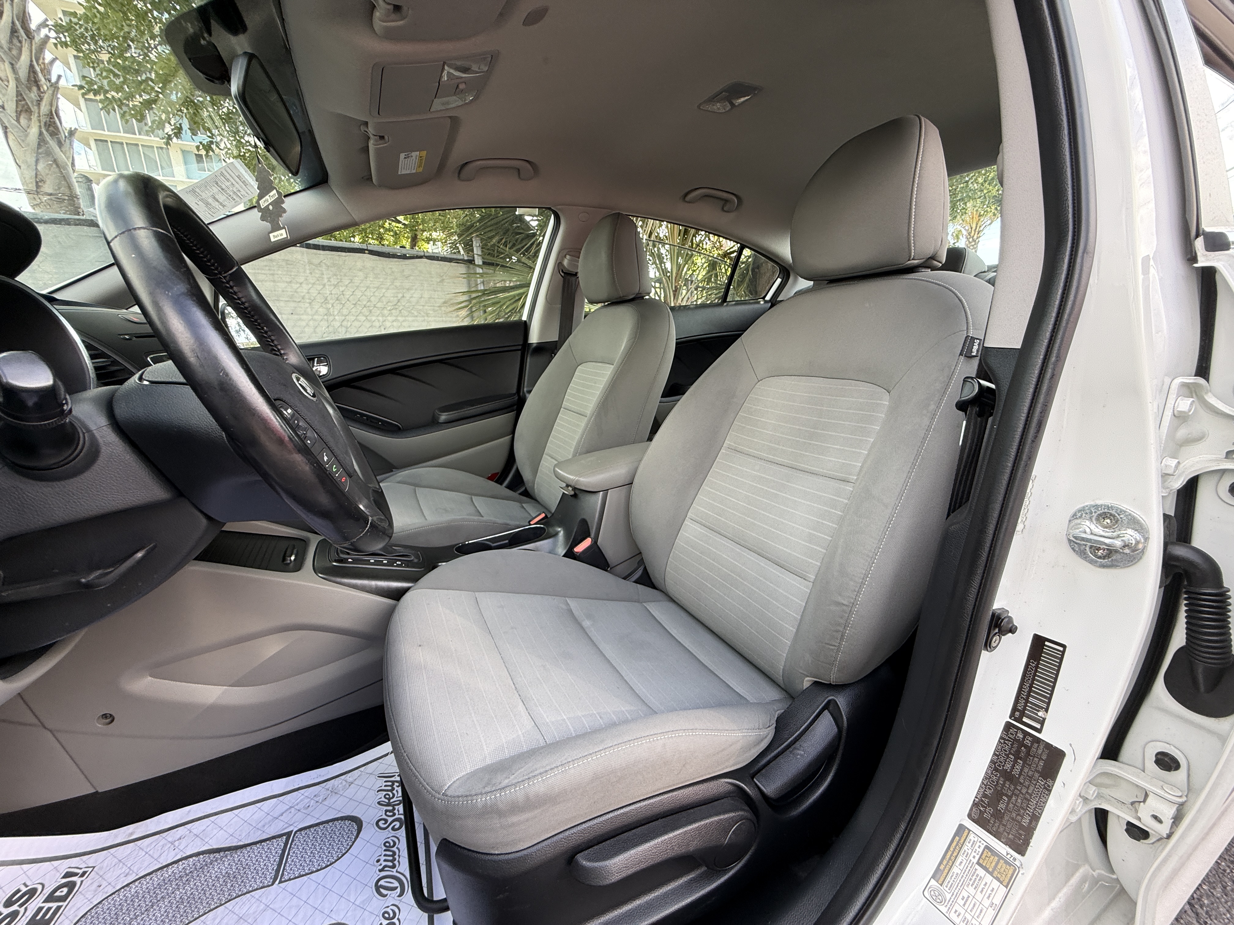 2016 Kia Forte - $10,900